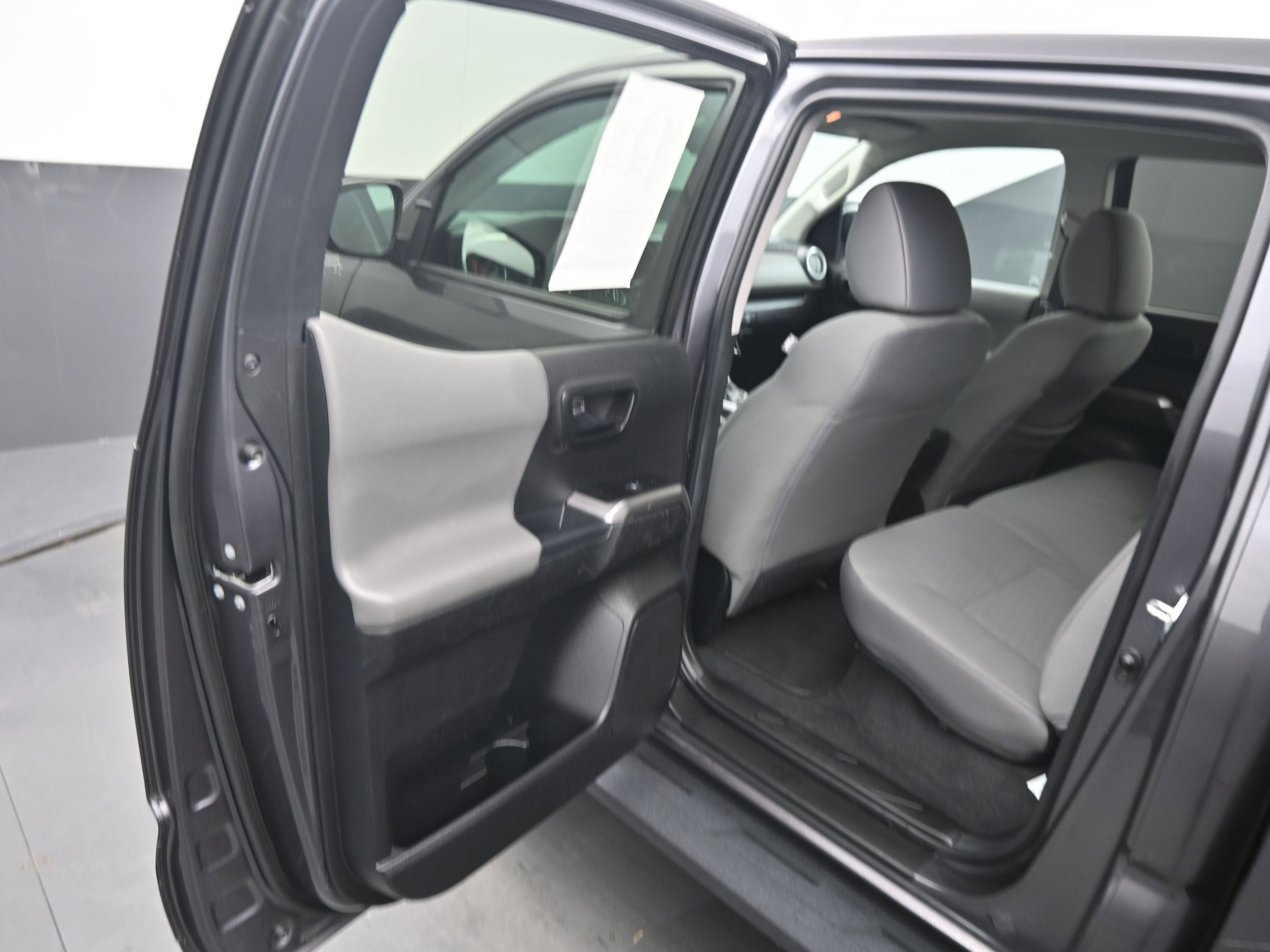 2022 Toyota Tacoma 2WD SR5