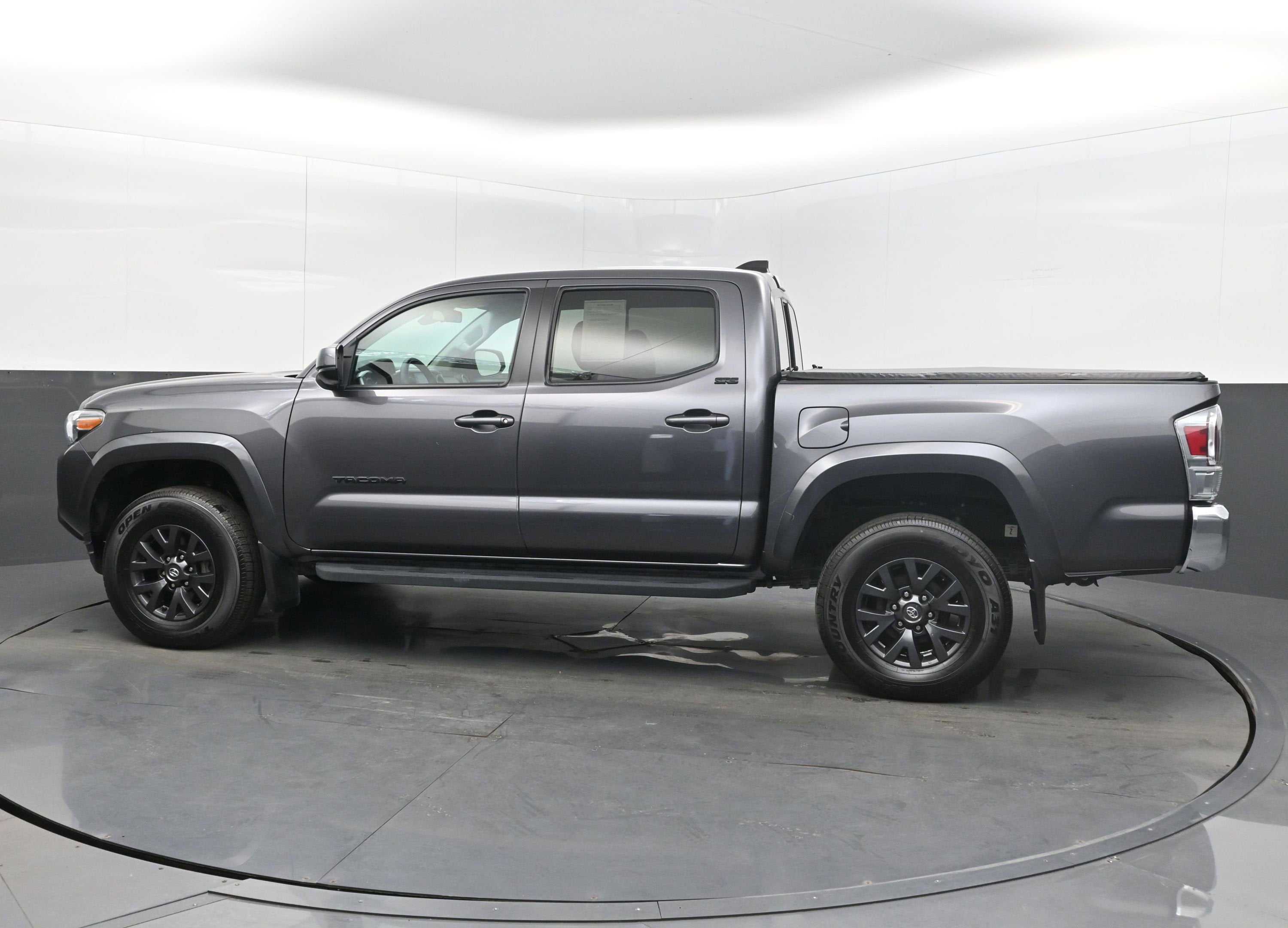 2022 Toyota Tacoma 2WD SR5