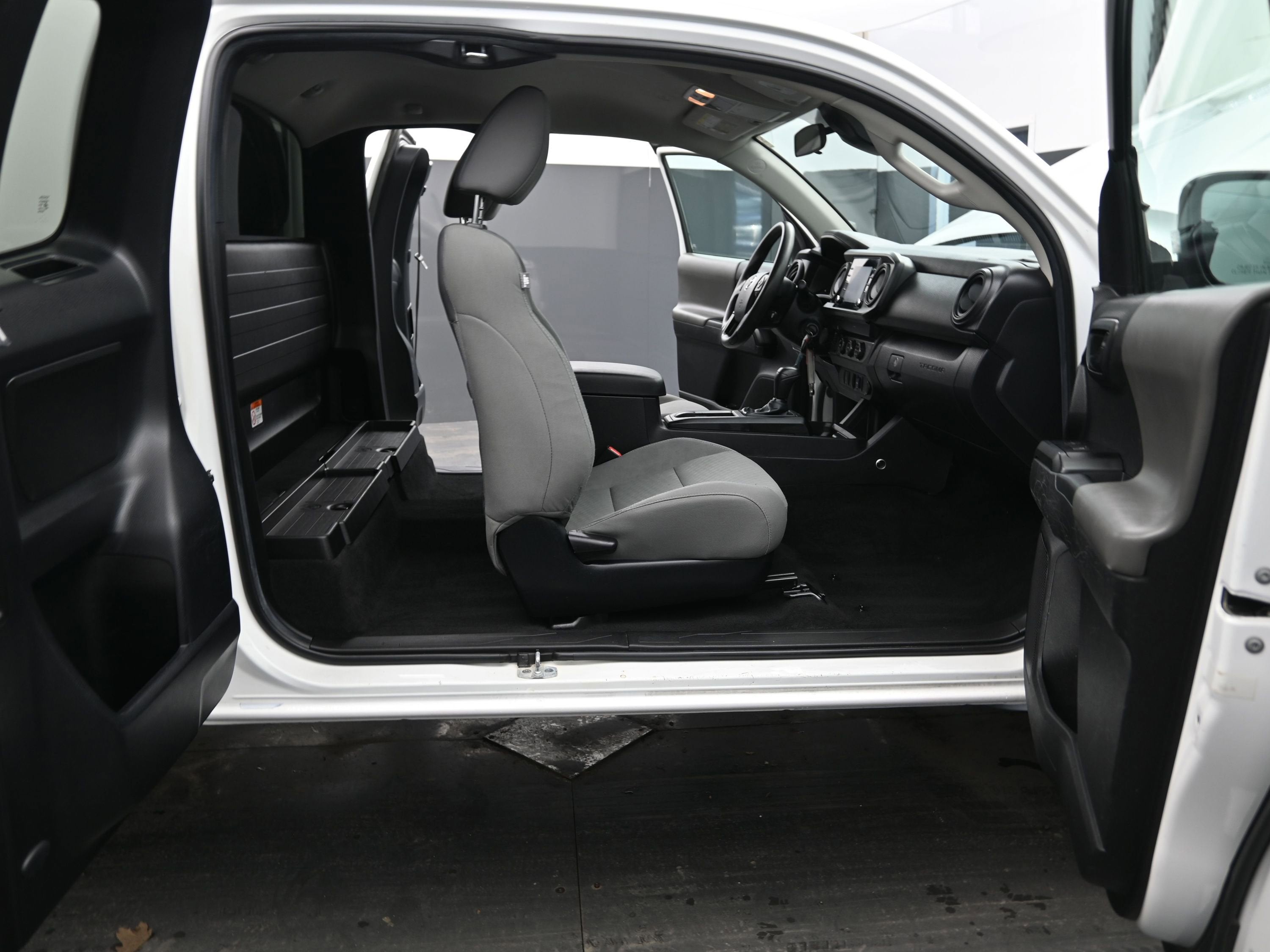 2022 Toyota Tacoma 2WD SR