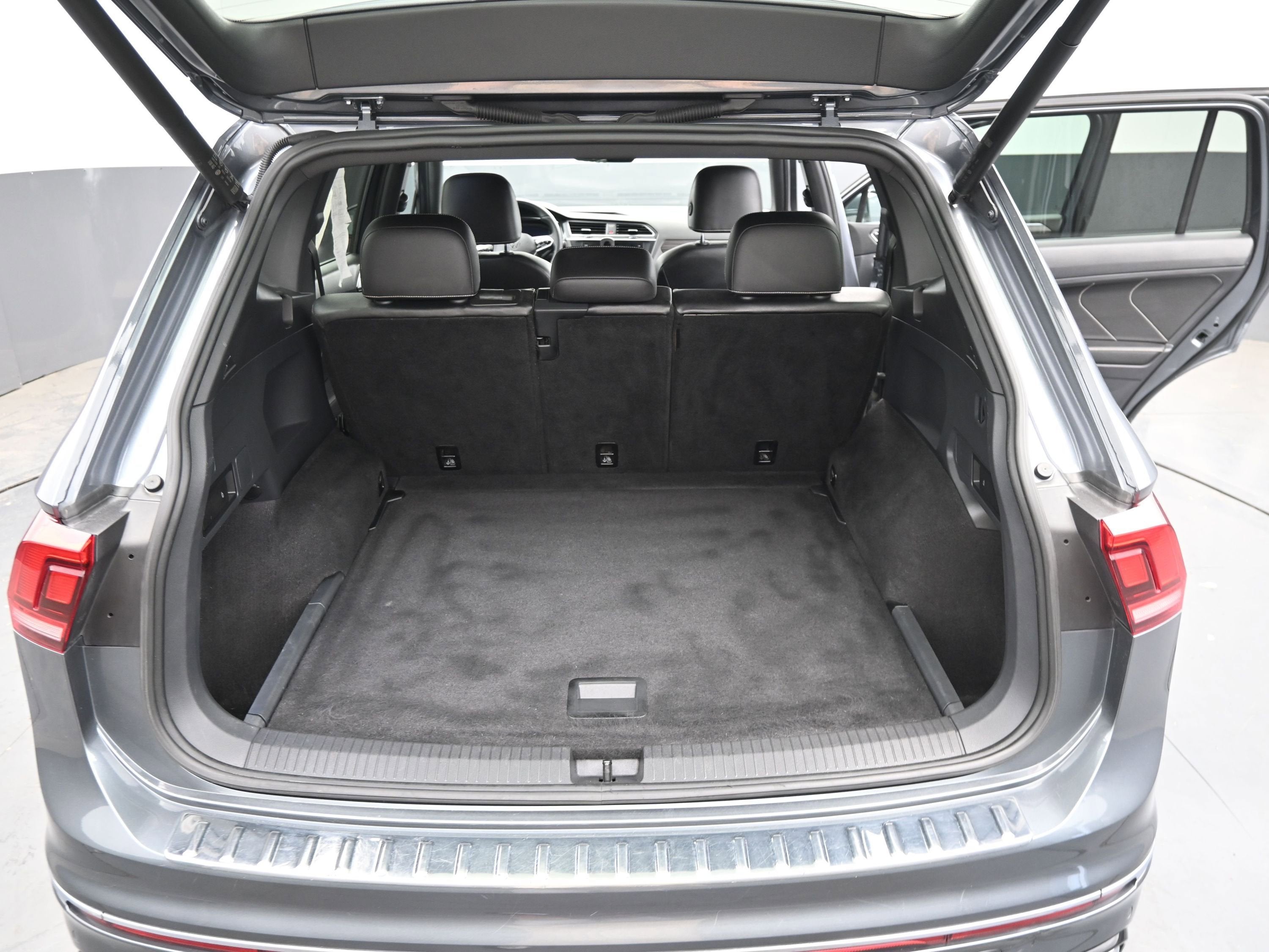 2022 Volkswagen Tiguan SEL R-Line