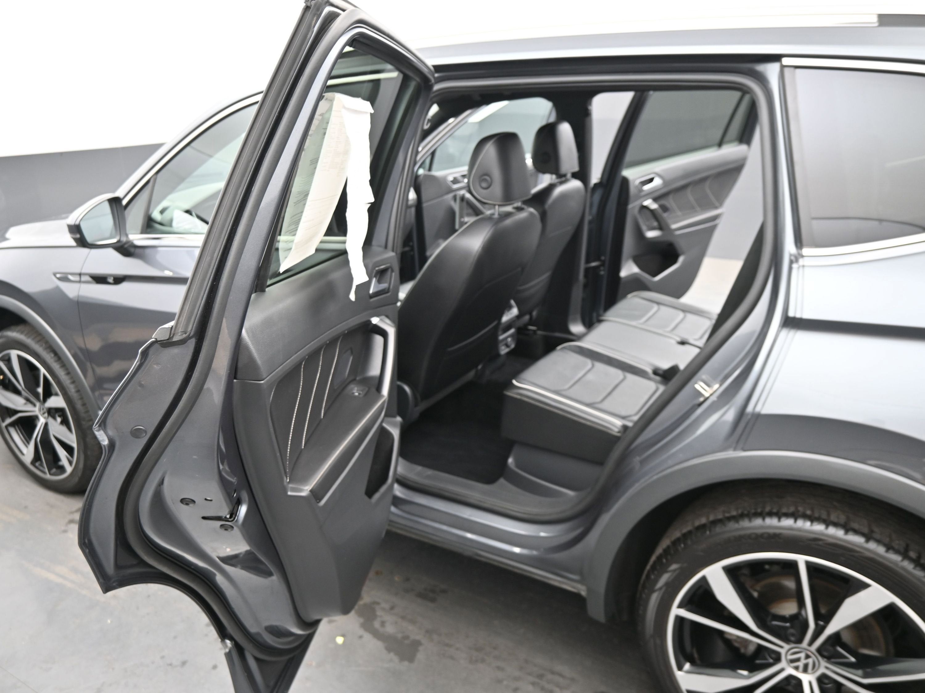 2022 Volkswagen Tiguan SEL R-Line