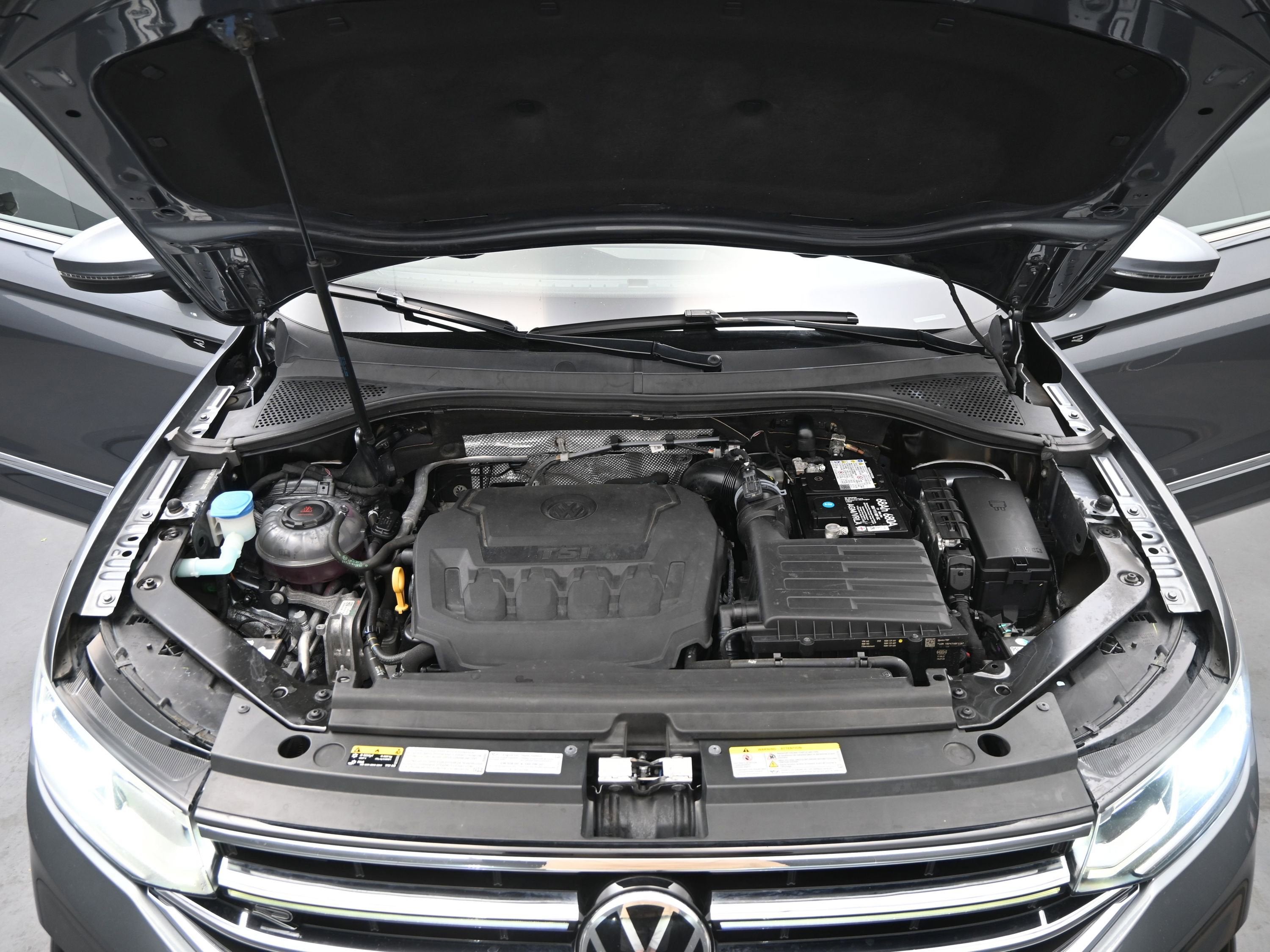 2022 Volkswagen Tiguan SEL R-Line