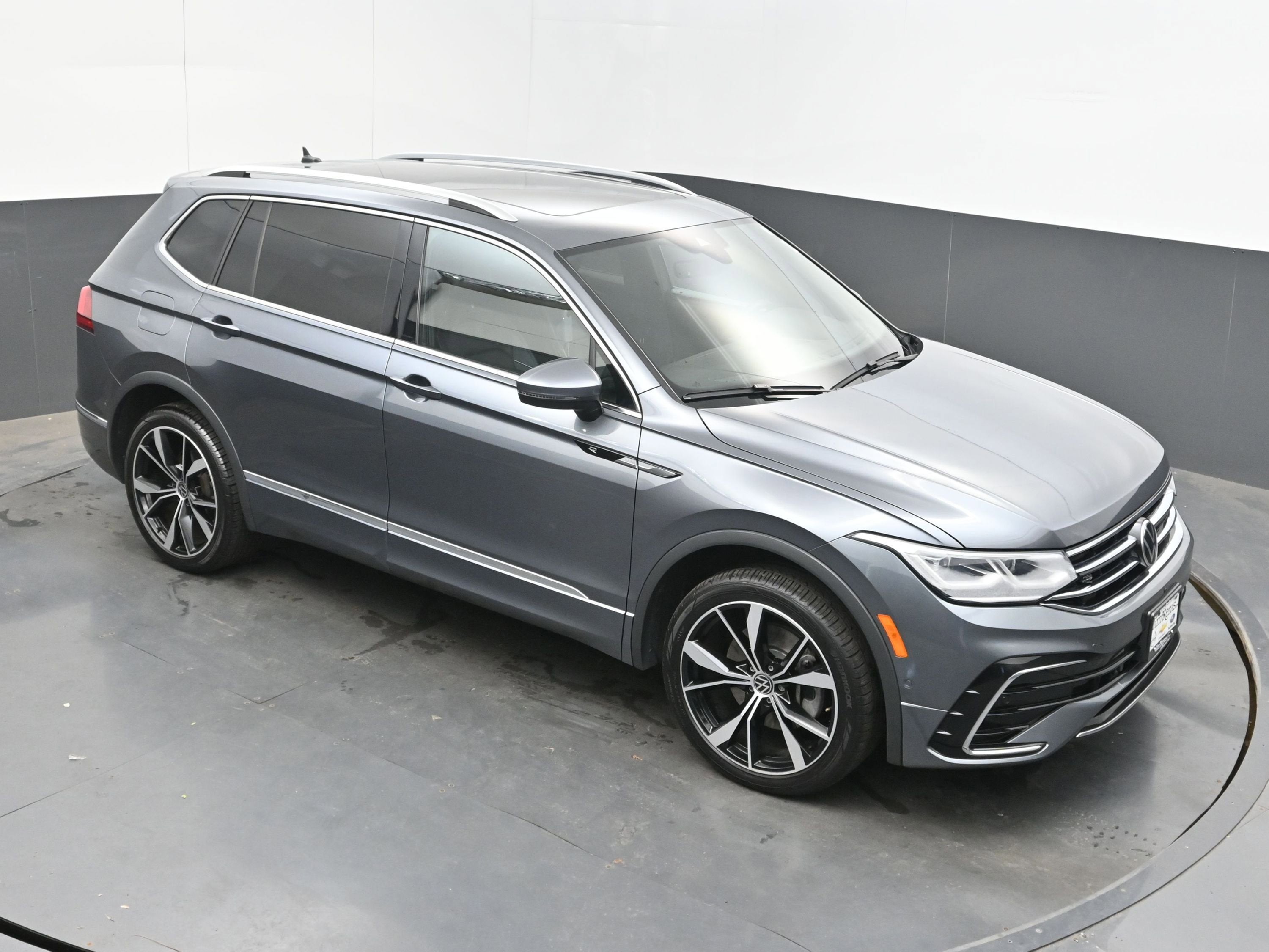 2022 Volkswagen Tiguan SEL R-Line