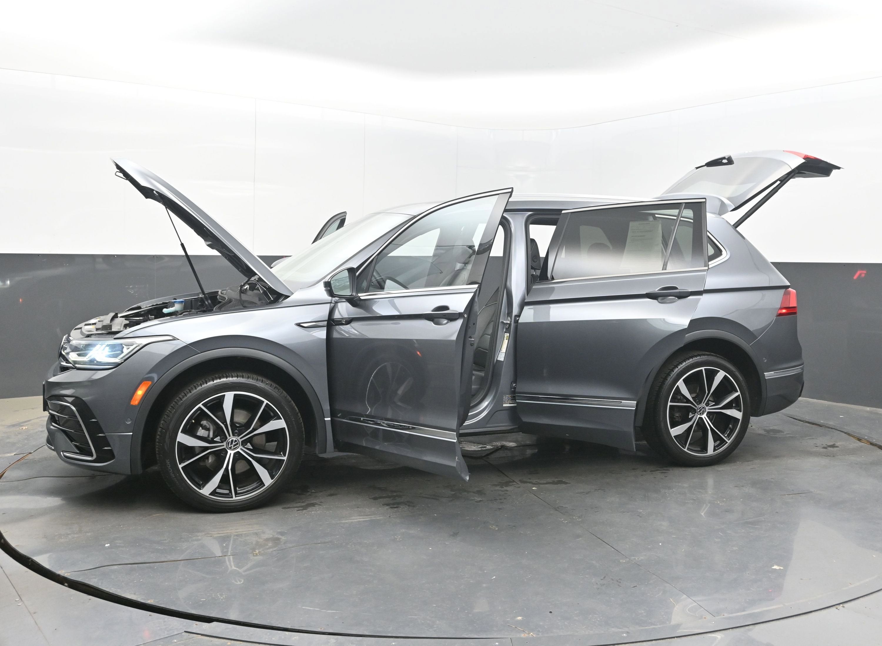 2022 Volkswagen Tiguan SEL R-Line