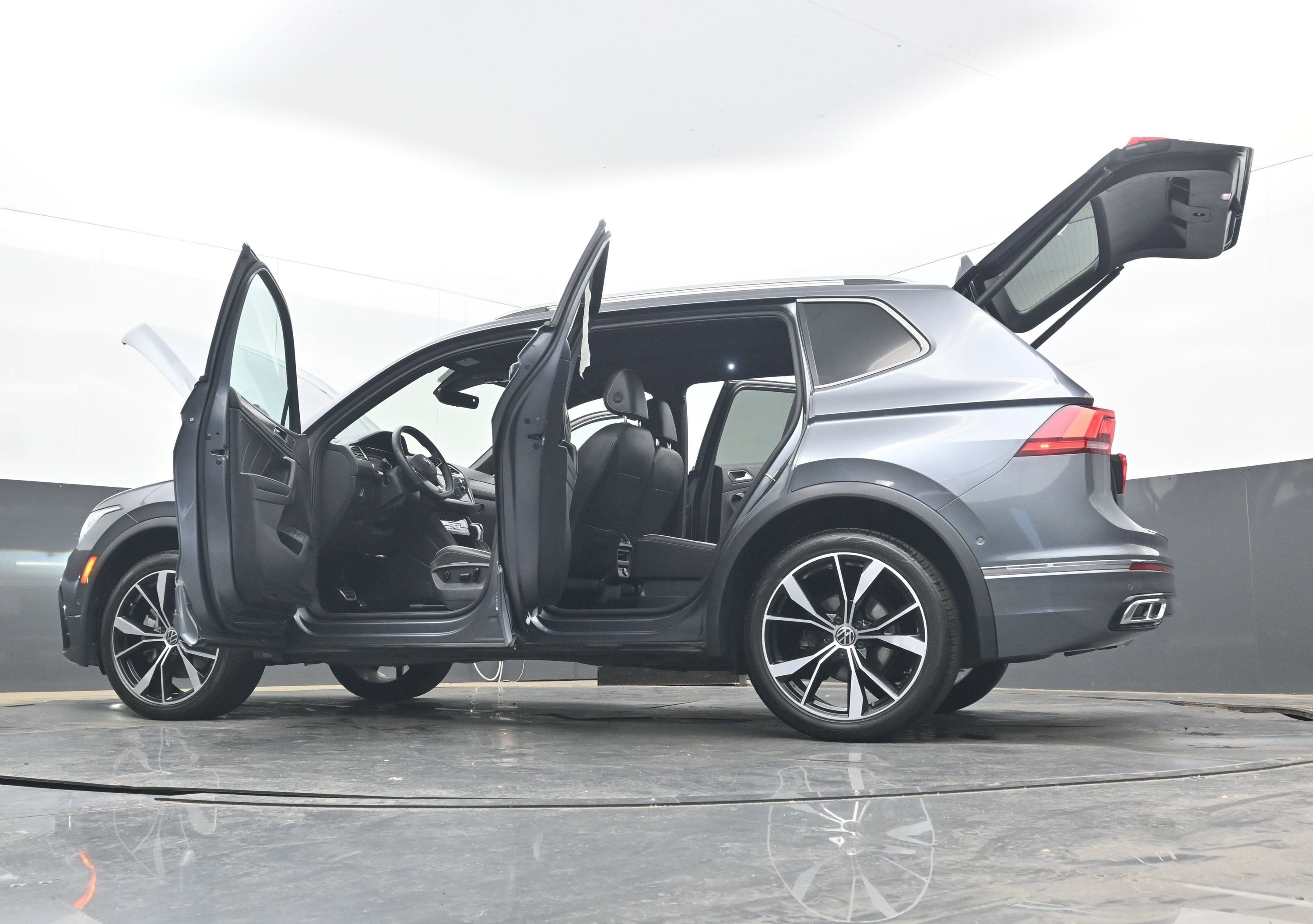 2022 Volkswagen Tiguan SEL R-Line