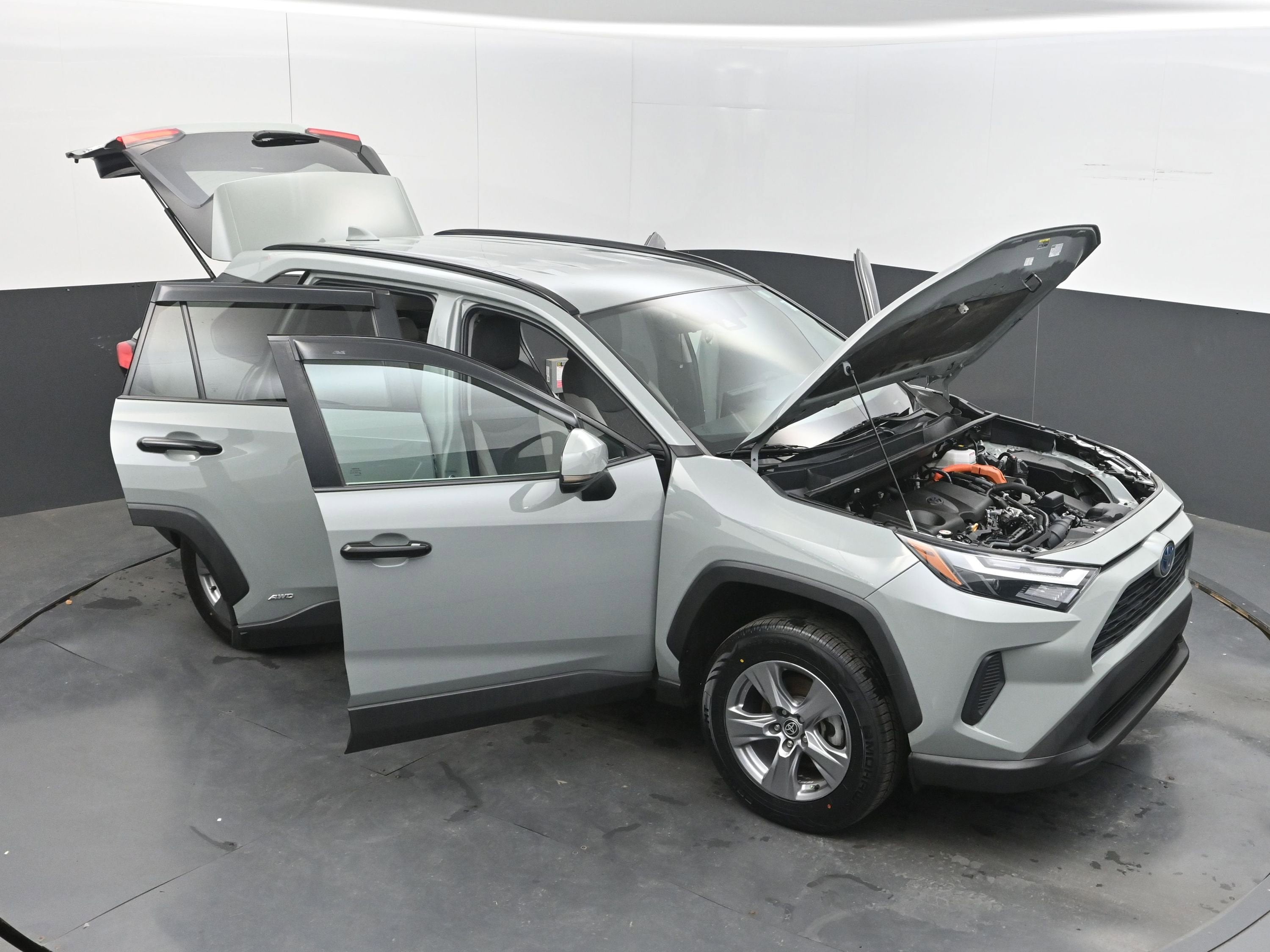 2022 Toyota RAV4 Hybrid XLE