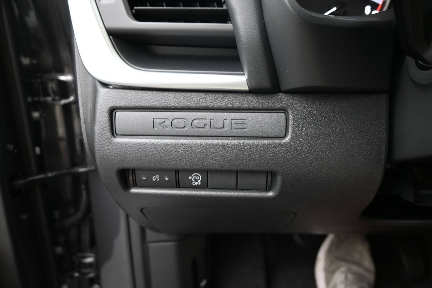 2026 Nissan ROGUE S