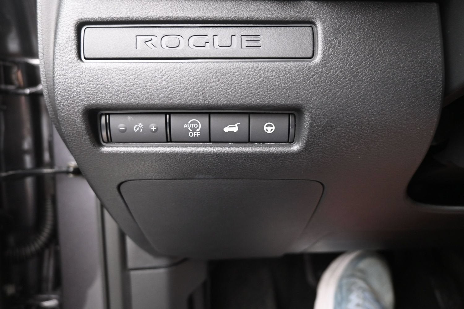 2027 Nissan ROGUE Dark Armor