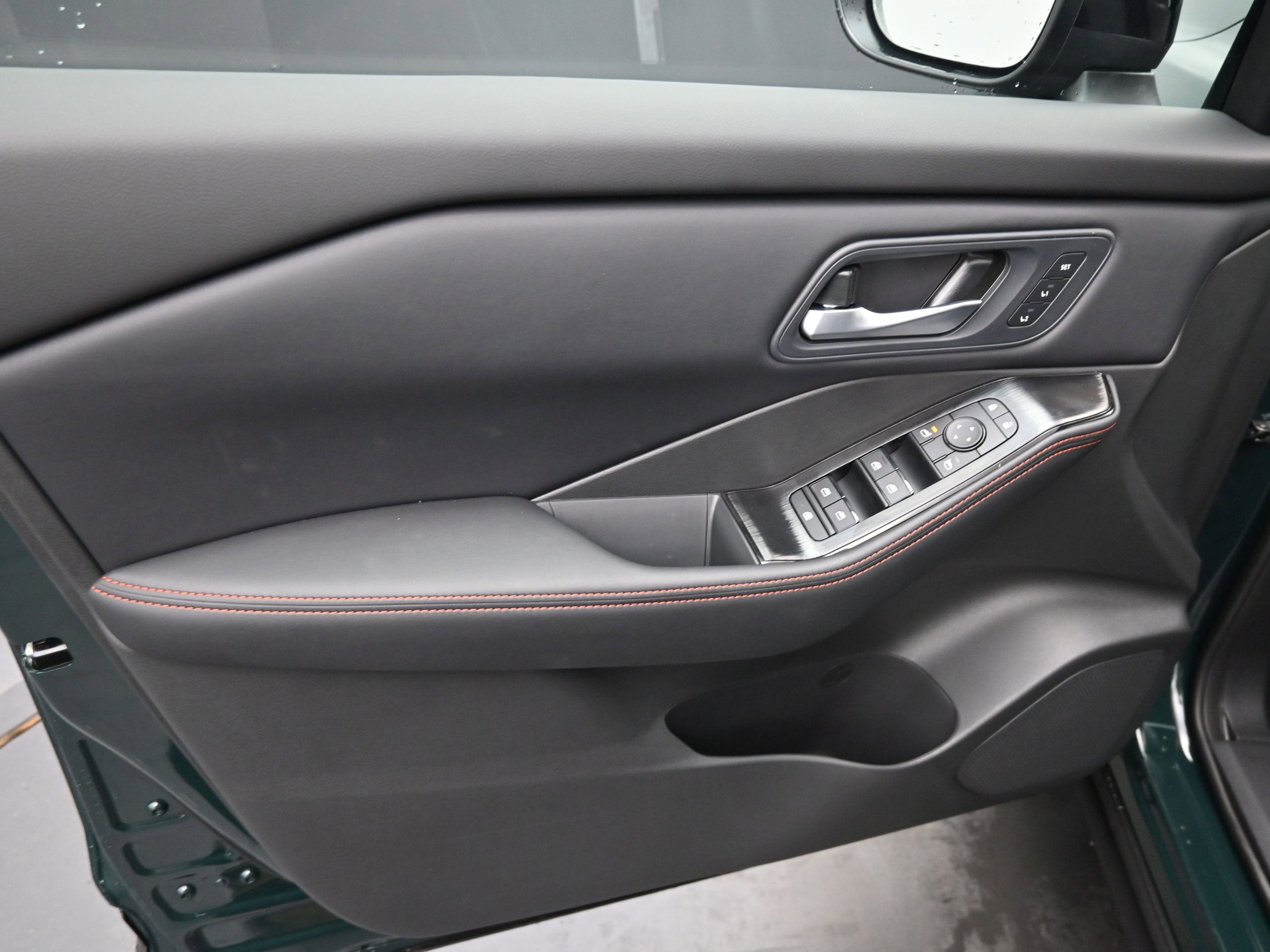 2026 Nissan ROGUE Rock Creek PREMIUM