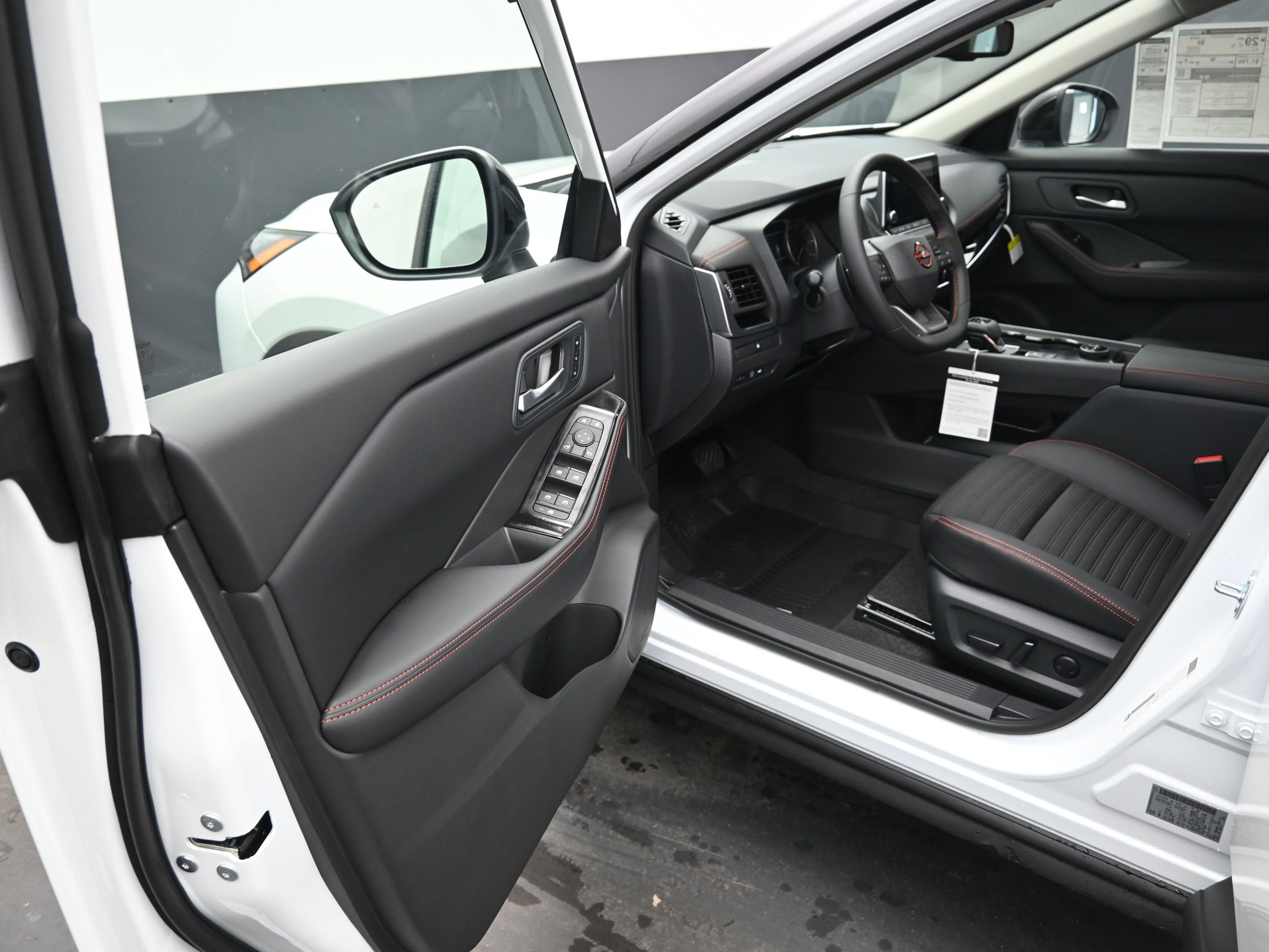 2026 Nissan ROGUE Rock Creek PREMIUM