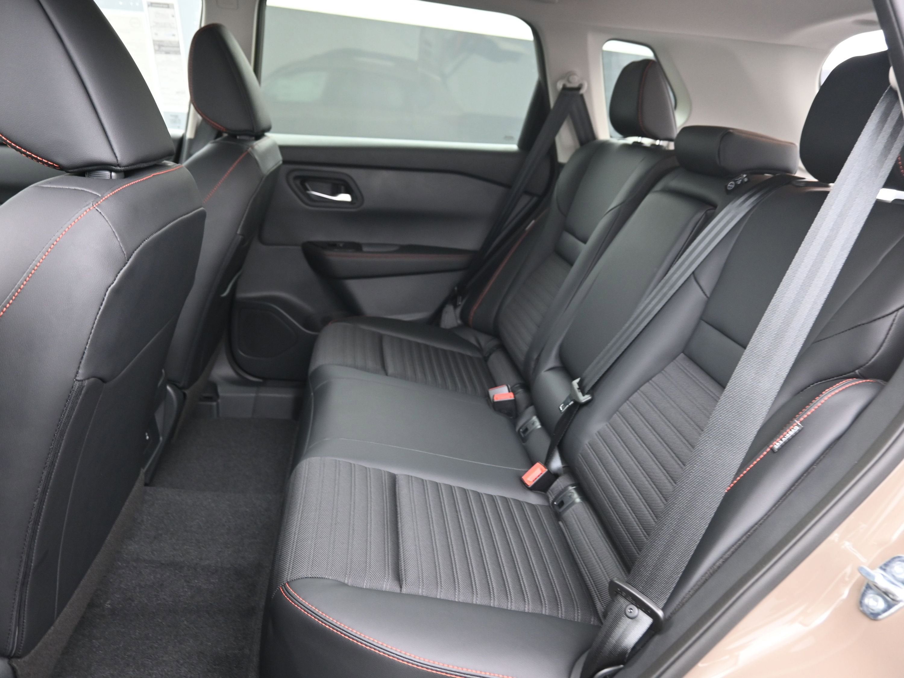 2026 Nissan ROGUE Rock Creek PREMIUM