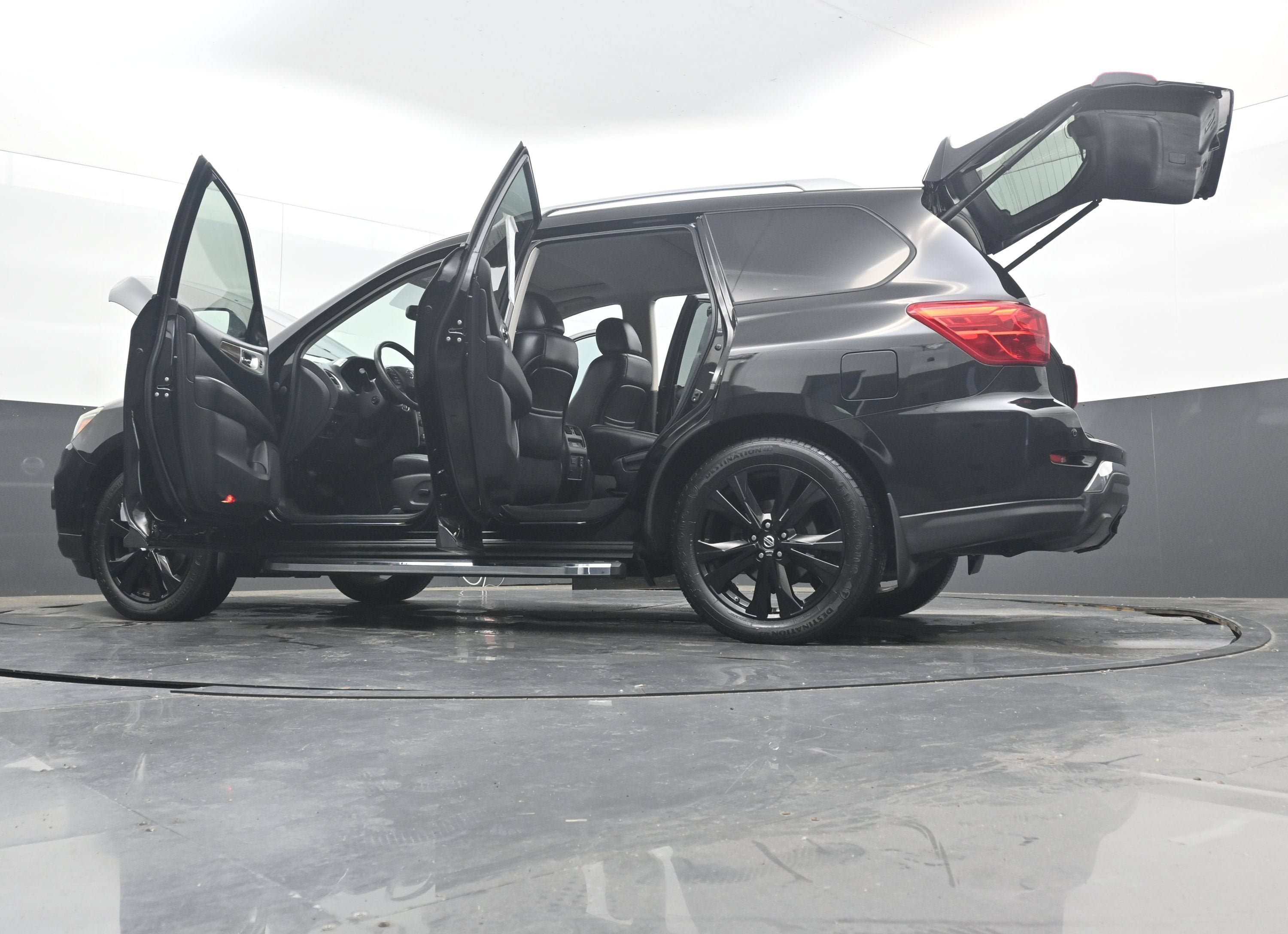 2017 Nissan Pathfinder Platinum