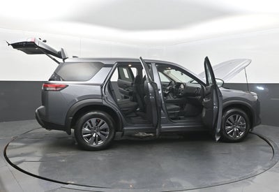 2025 Nissan Pathfinder S