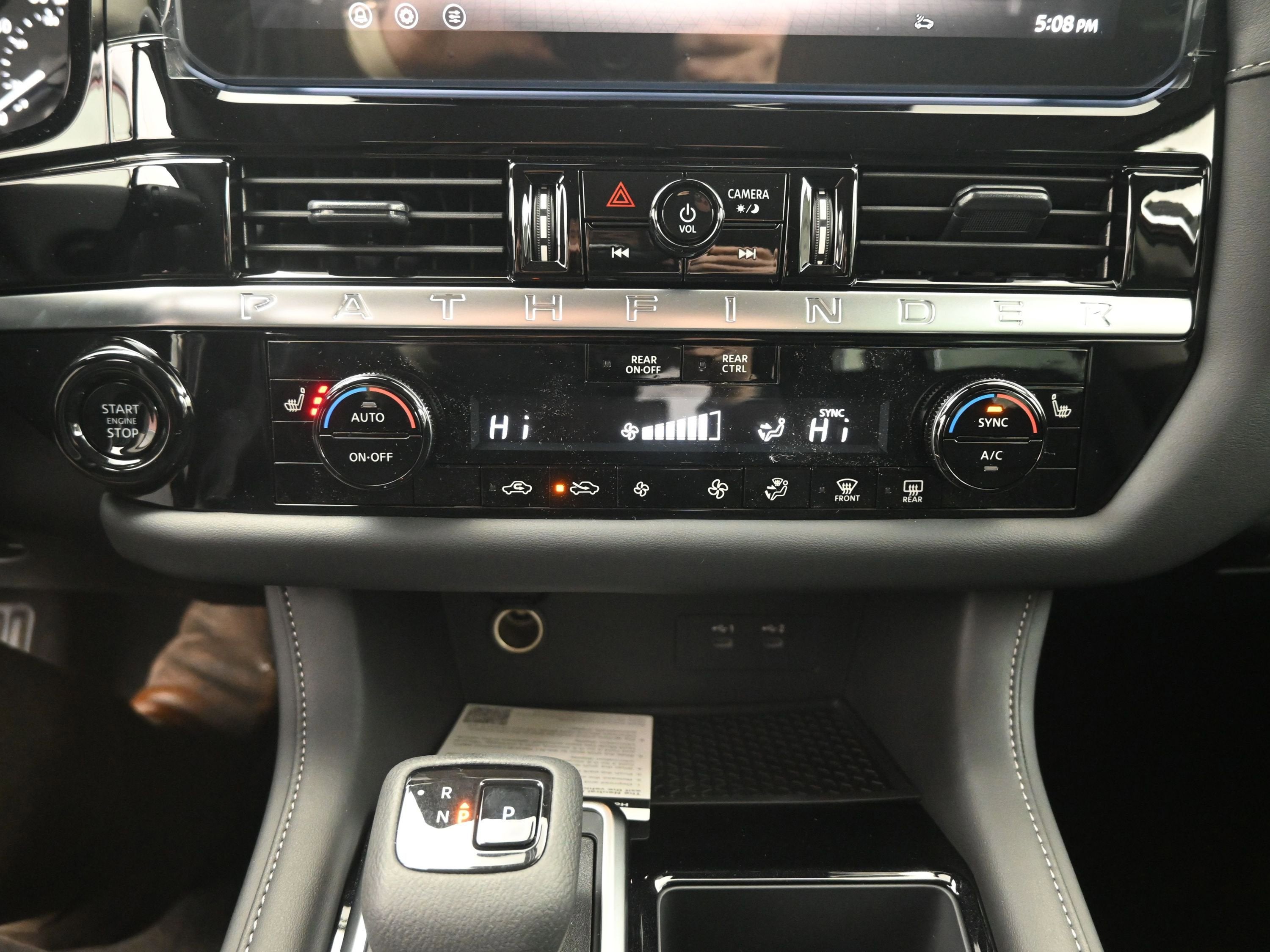 2026 Nissan PATHFINDER SV