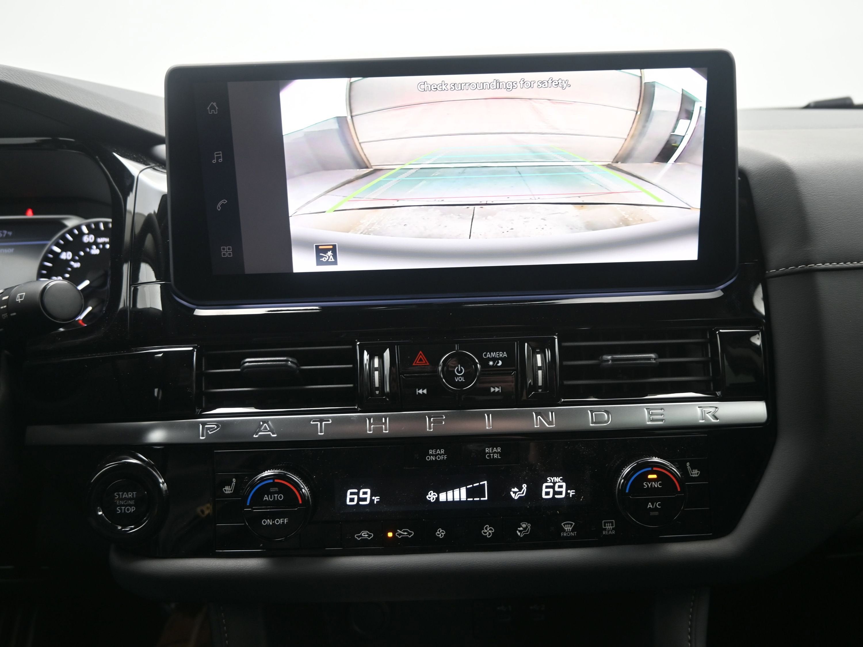 2026 Nissan PATHFINDER SV