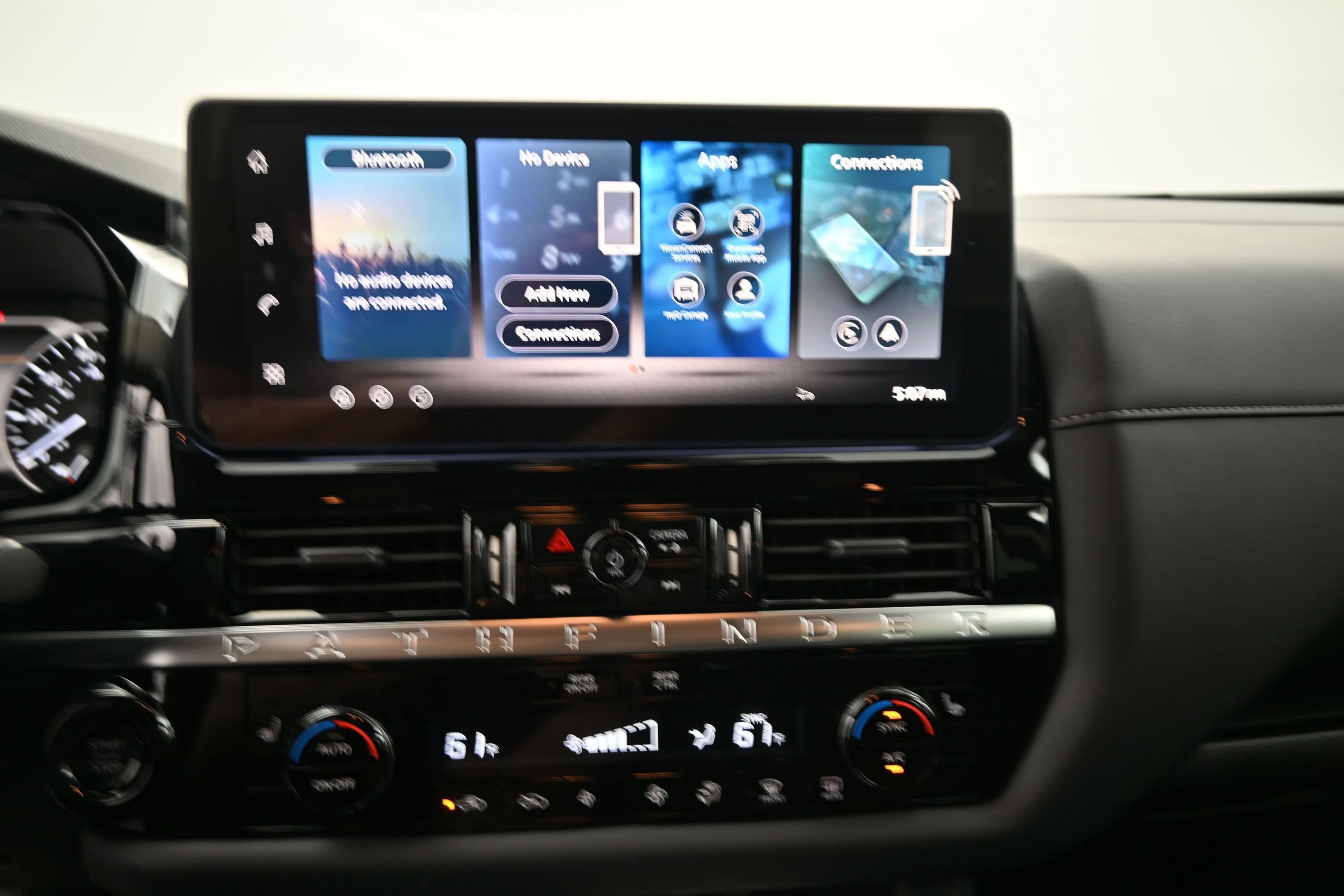 2026 Nissan PATHFINDER SV