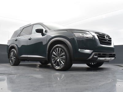 2022 Nissan Pathfinder SL