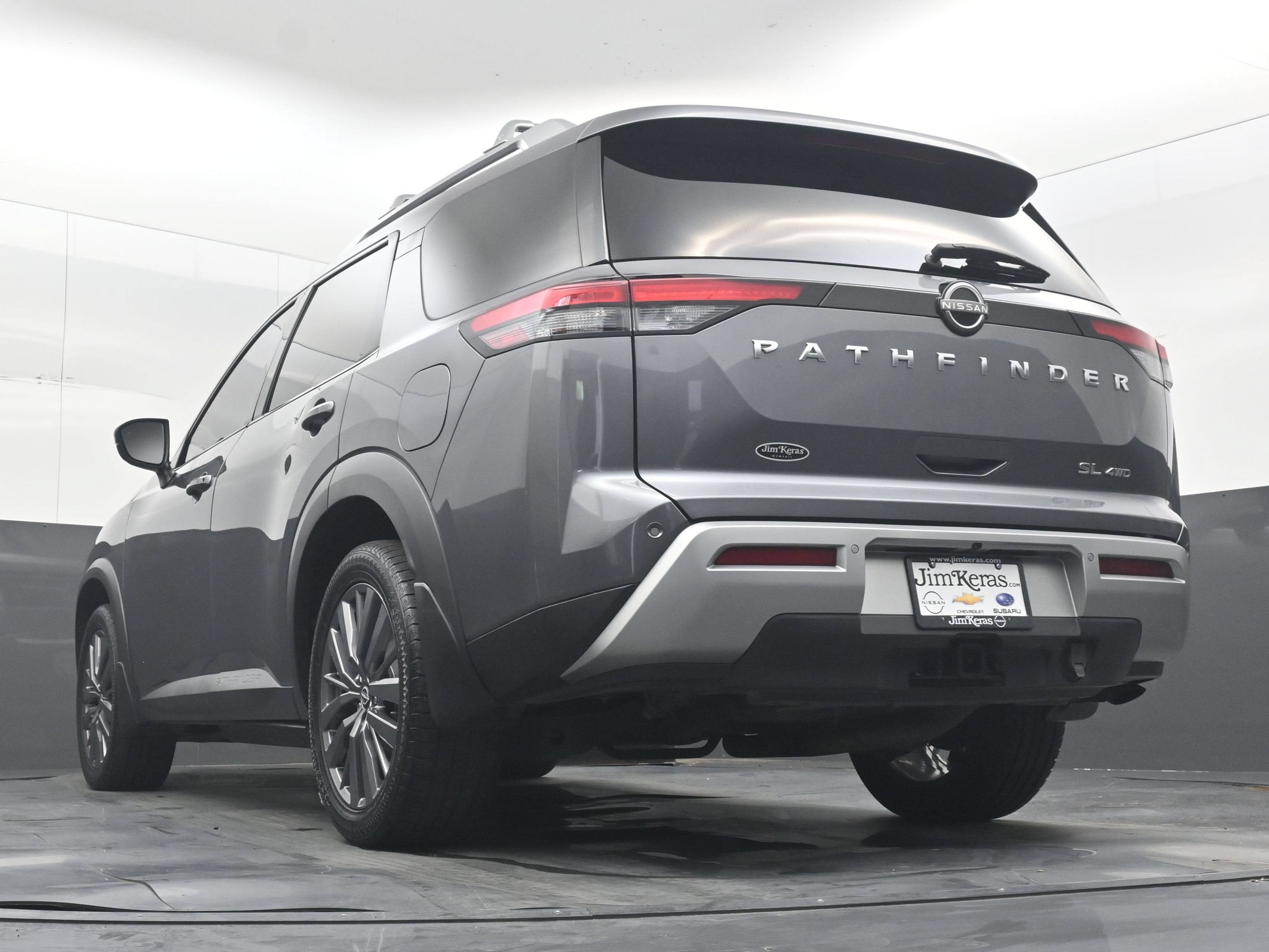 2022 Nissan Pathfinder SL