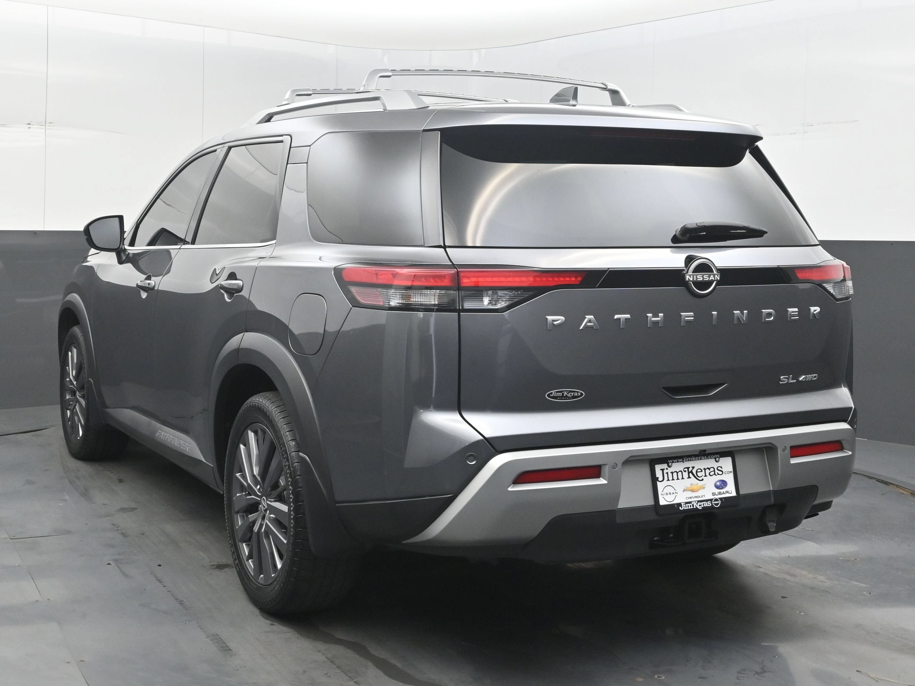 2022 Nissan Pathfinder SL
