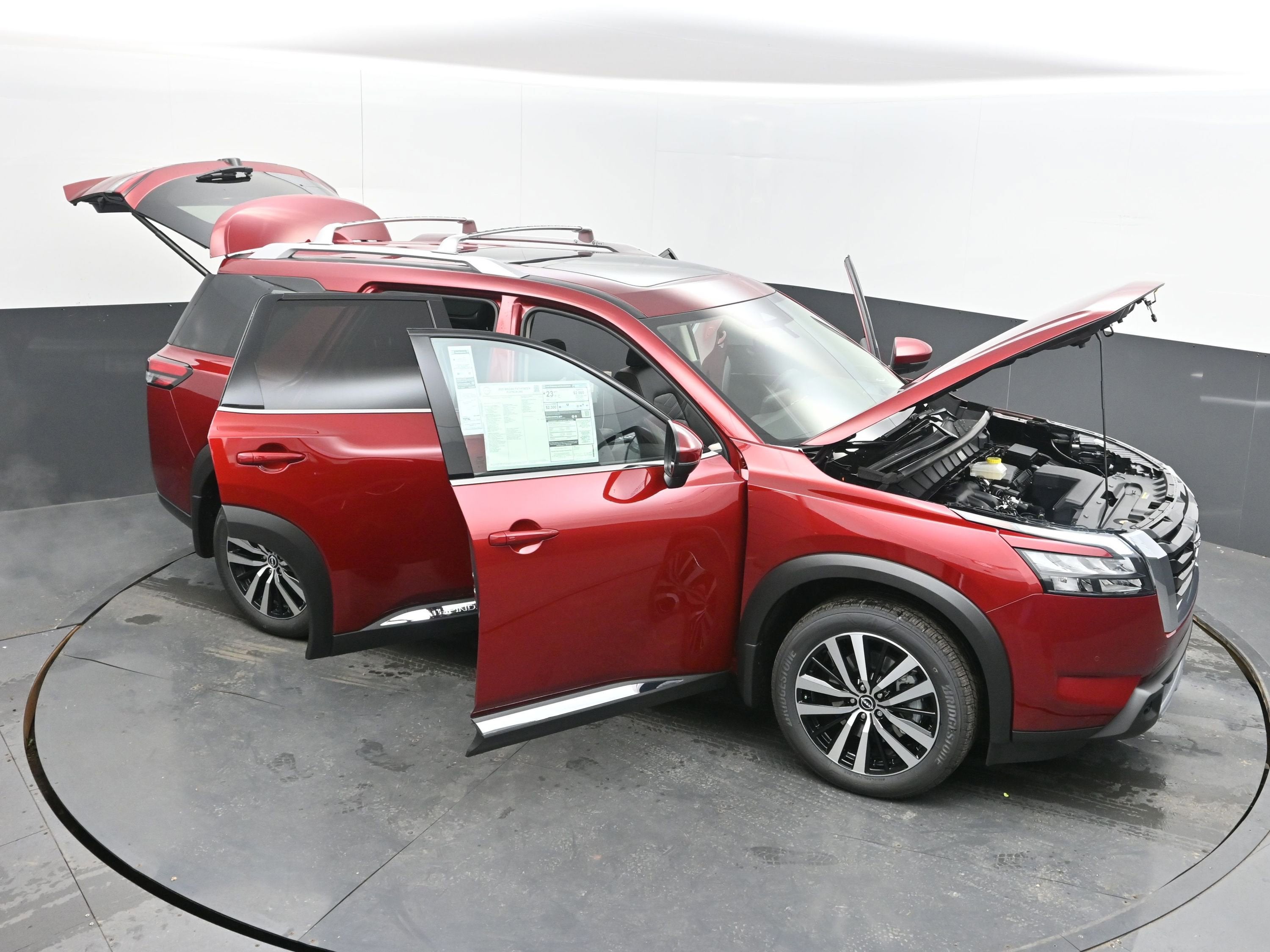 2025 Nissan PATHFINDER Platinum