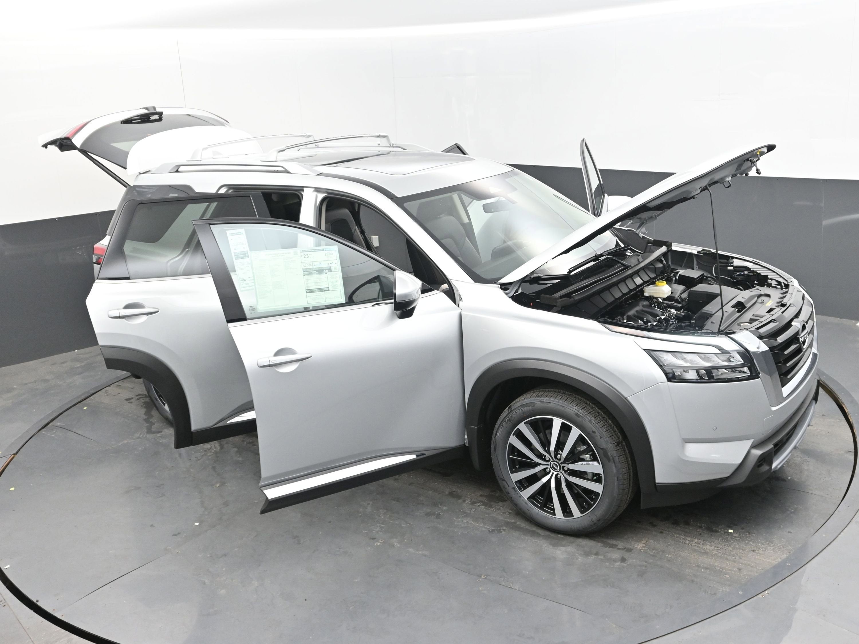 2025 Nissan PATHFINDER Platinum