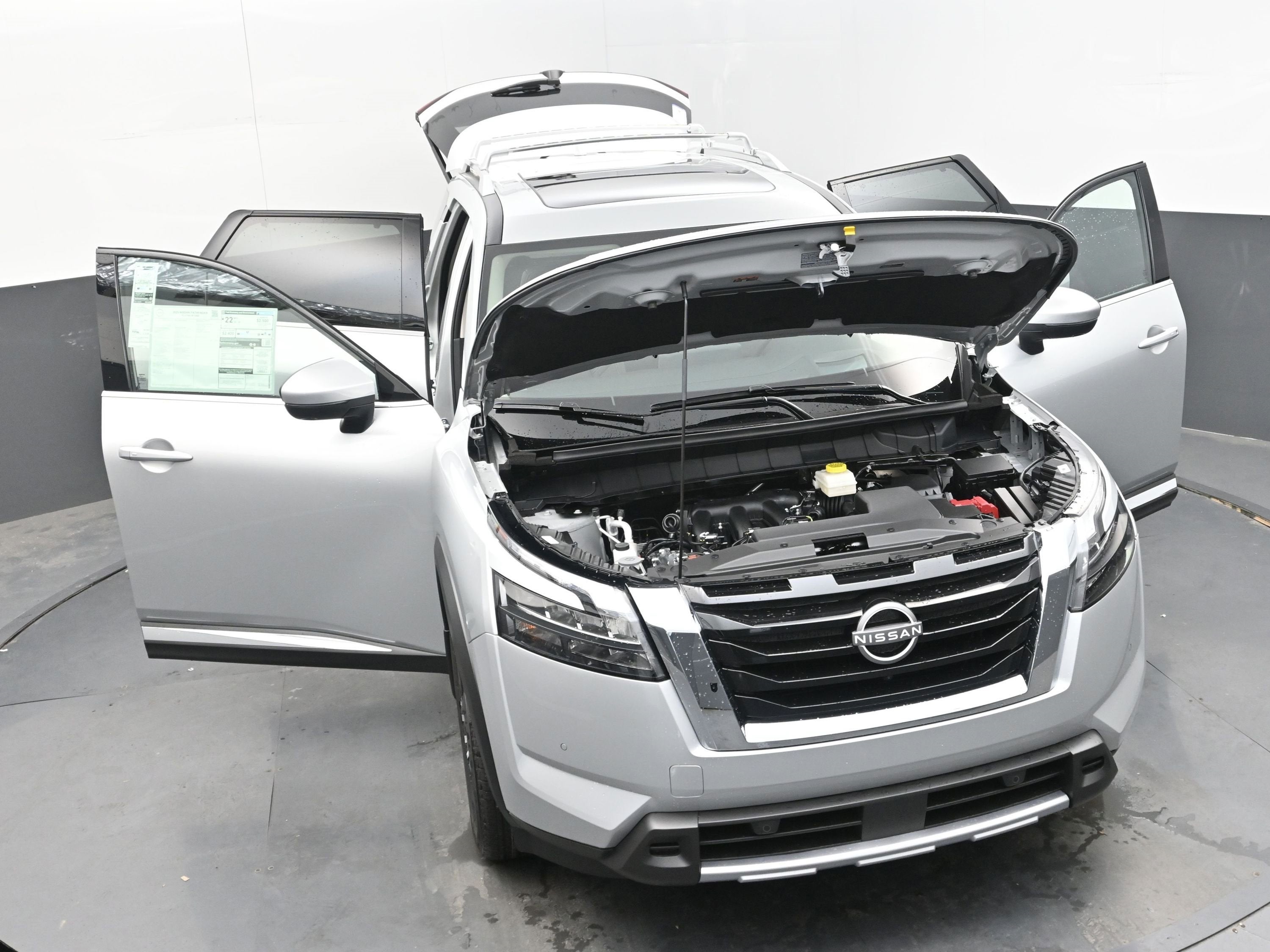 2025 Nissan PATHFINDER Platinum