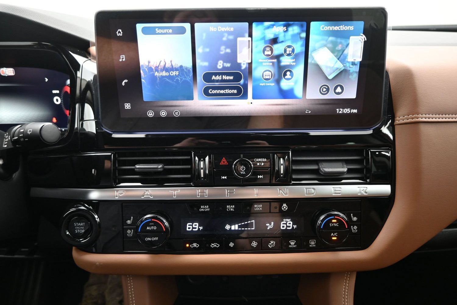 2026 Nissan PATHFINDER Platinum
