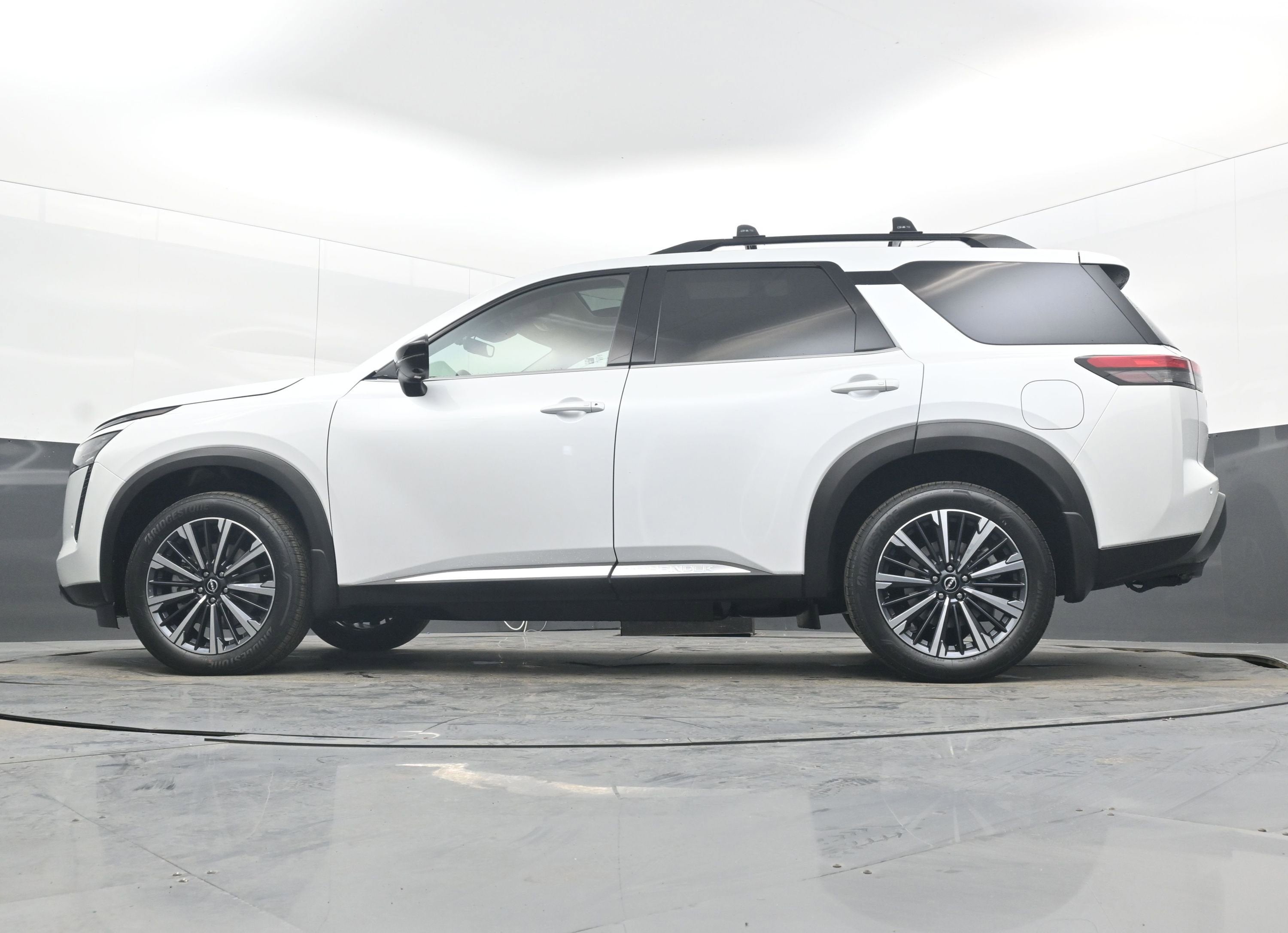 2026 Nissan PATHFINDER PLAT