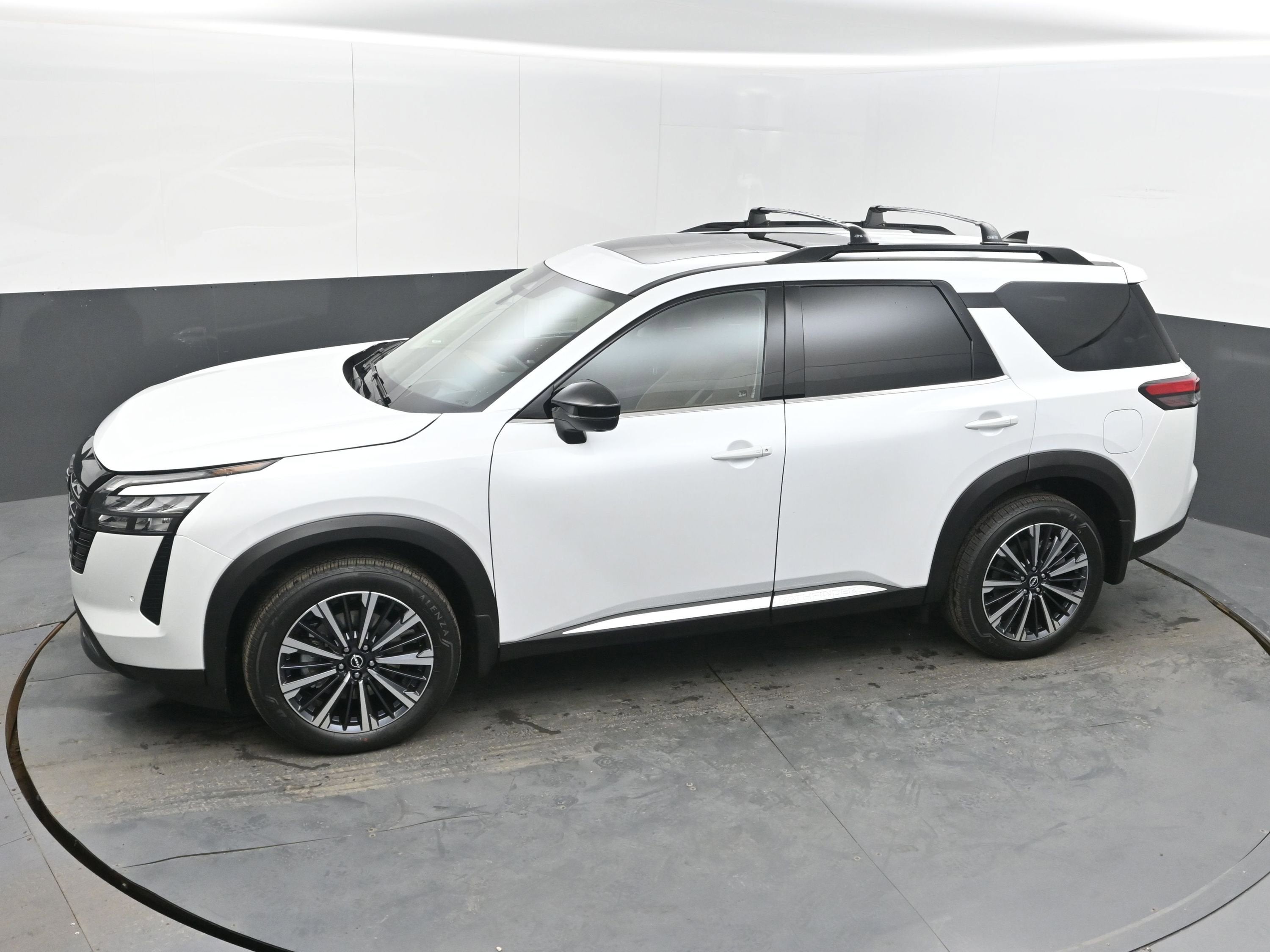 2026 Nissan PATHFINDER PLAT