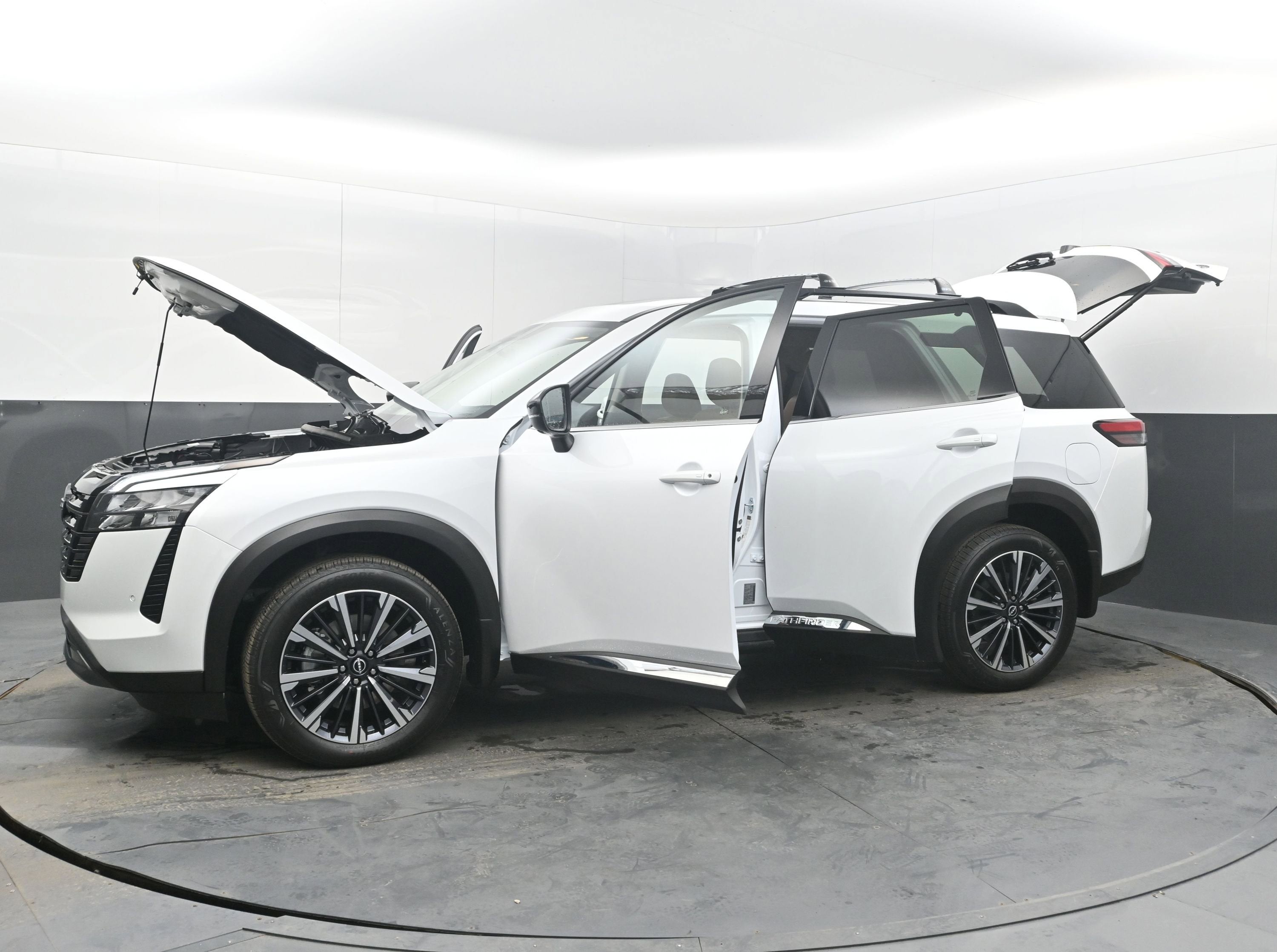 2026 Nissan PATHFINDER PLAT