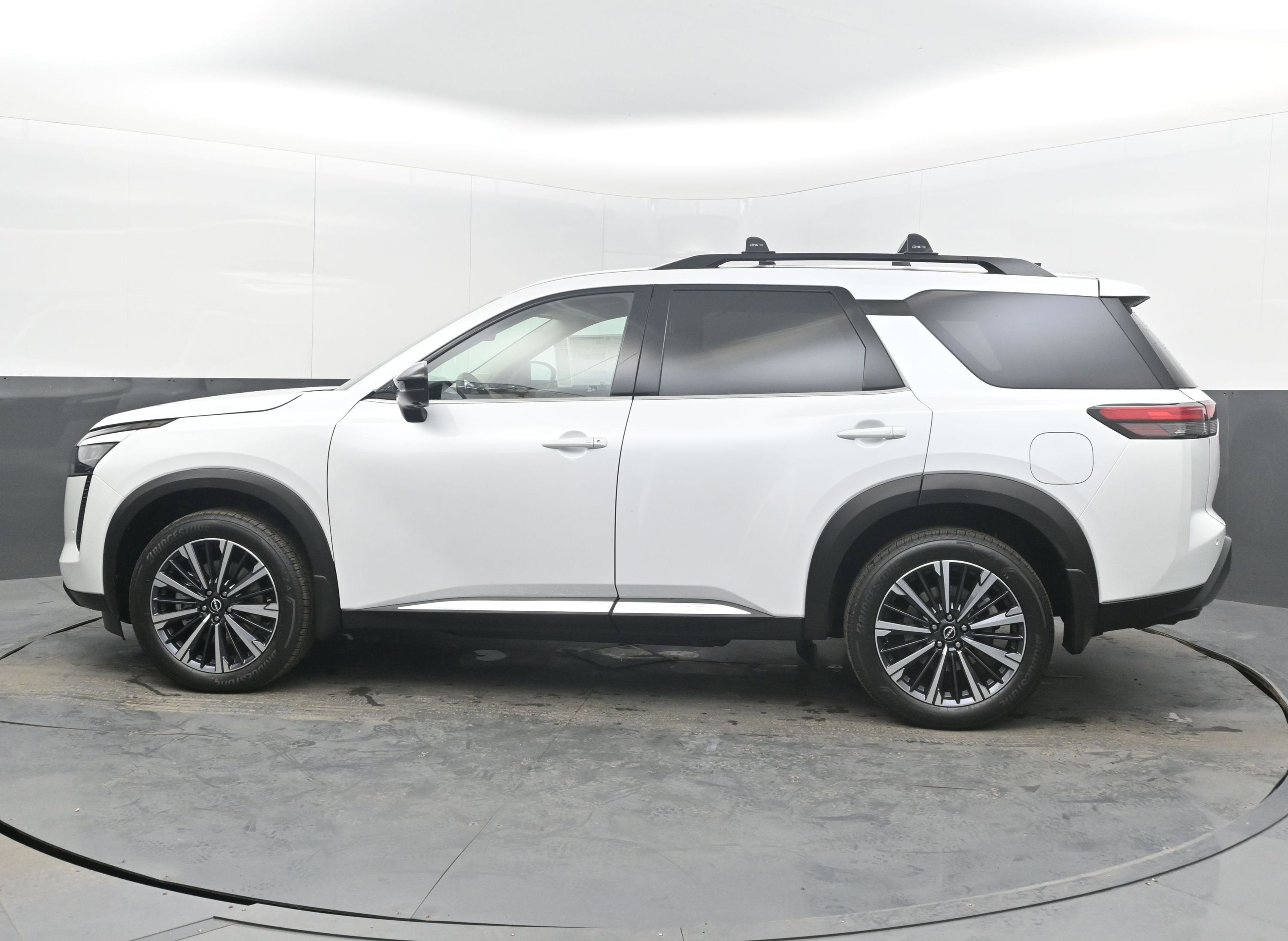 2026 Nissan PATHFINDER PLAT