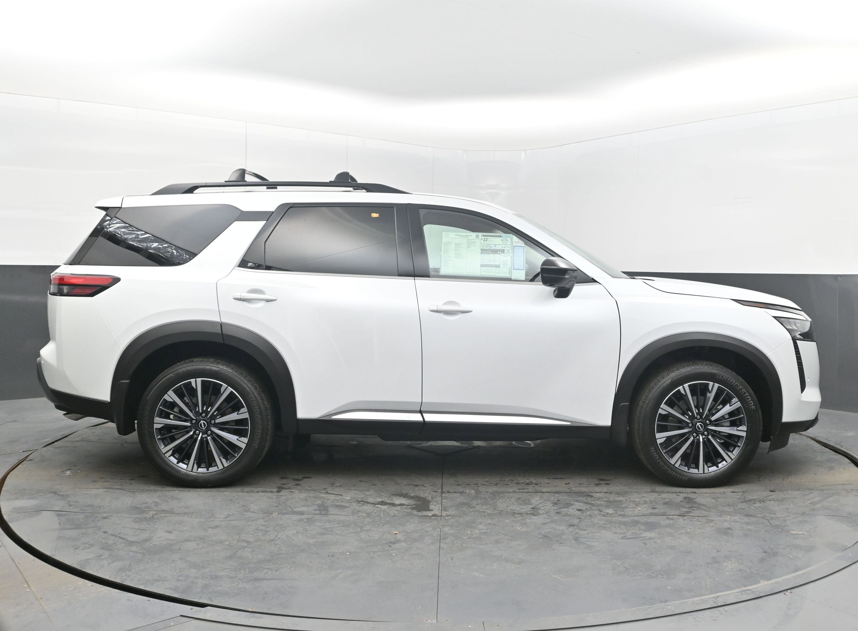 2026 Nissan PATHFINDER PLAT