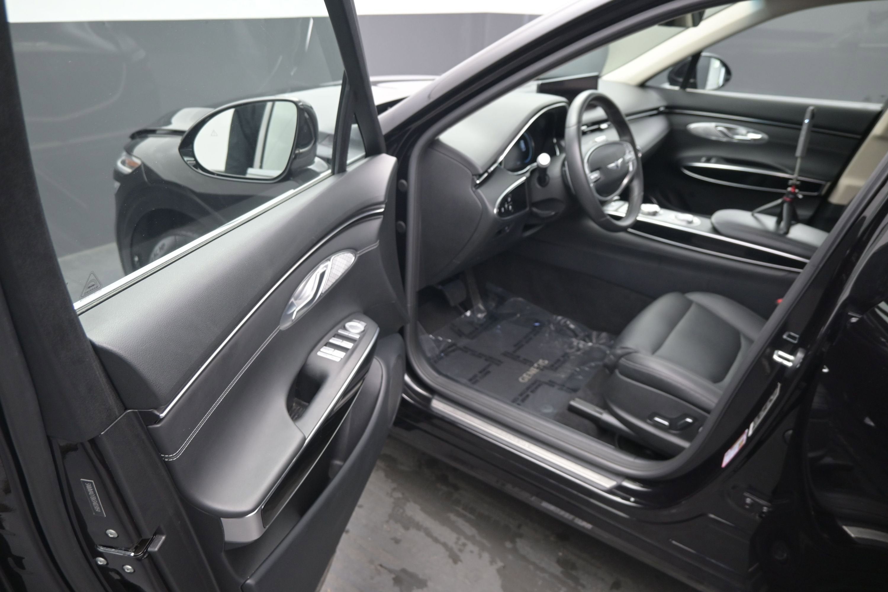2025 Genesis GV70 2.5T