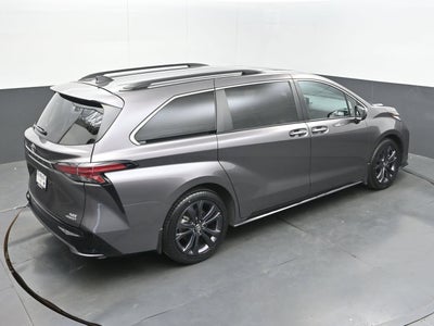 2022 Toyota Sienna XSE