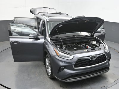2022 Toyota Highlander Platinum