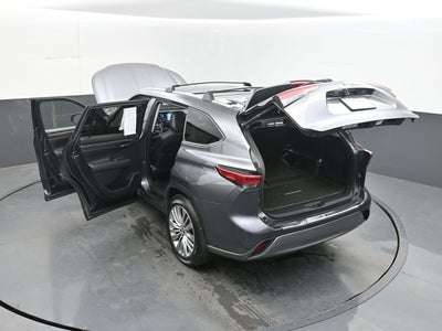 2022 Toyota Highlander Platinum