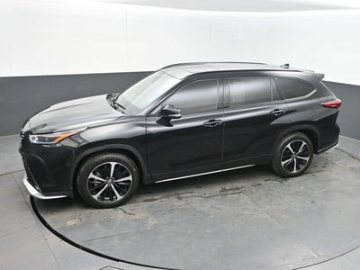 2022 Toyota Highlander XSE