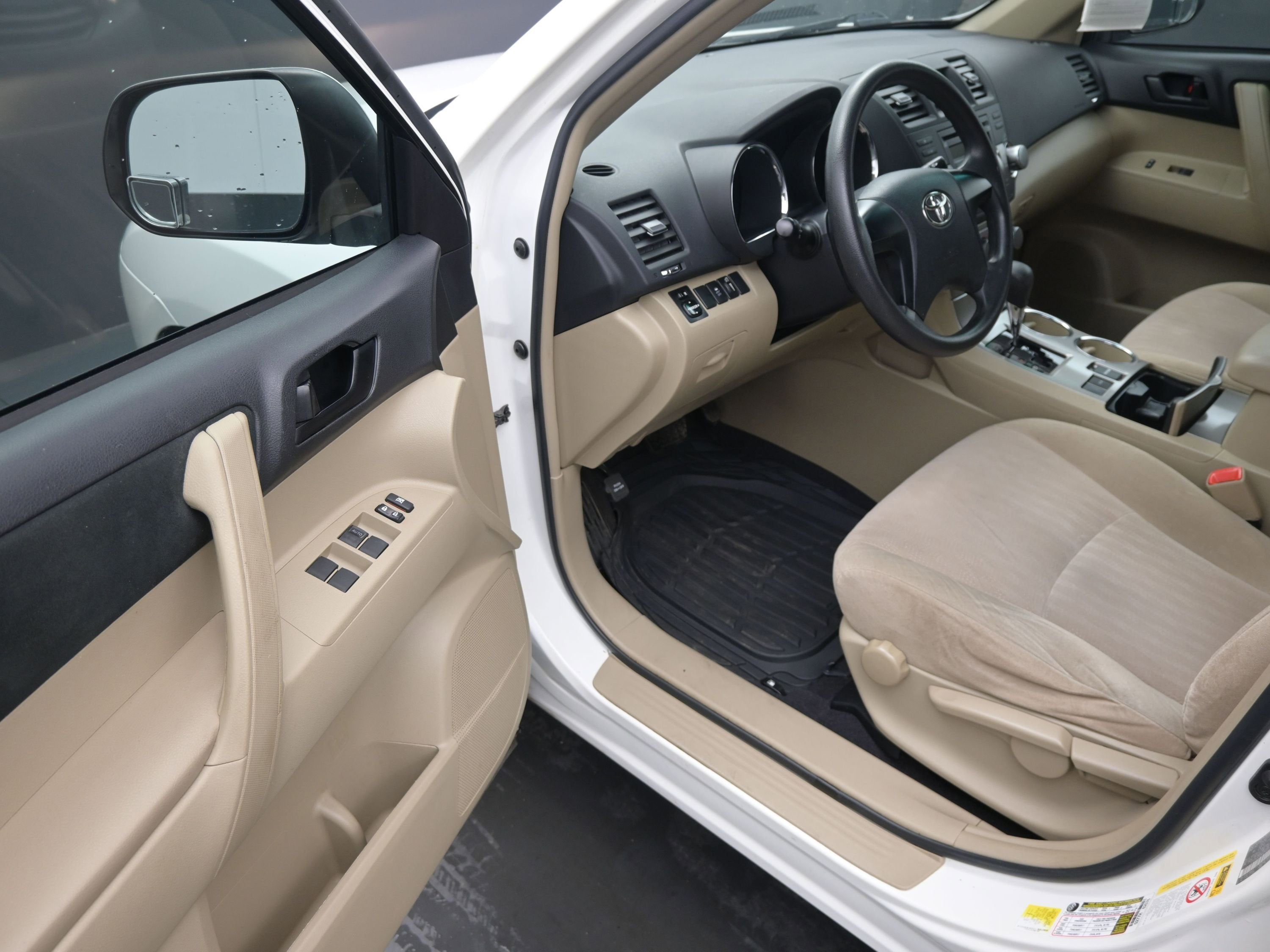 2011 Toyota Highlander Base