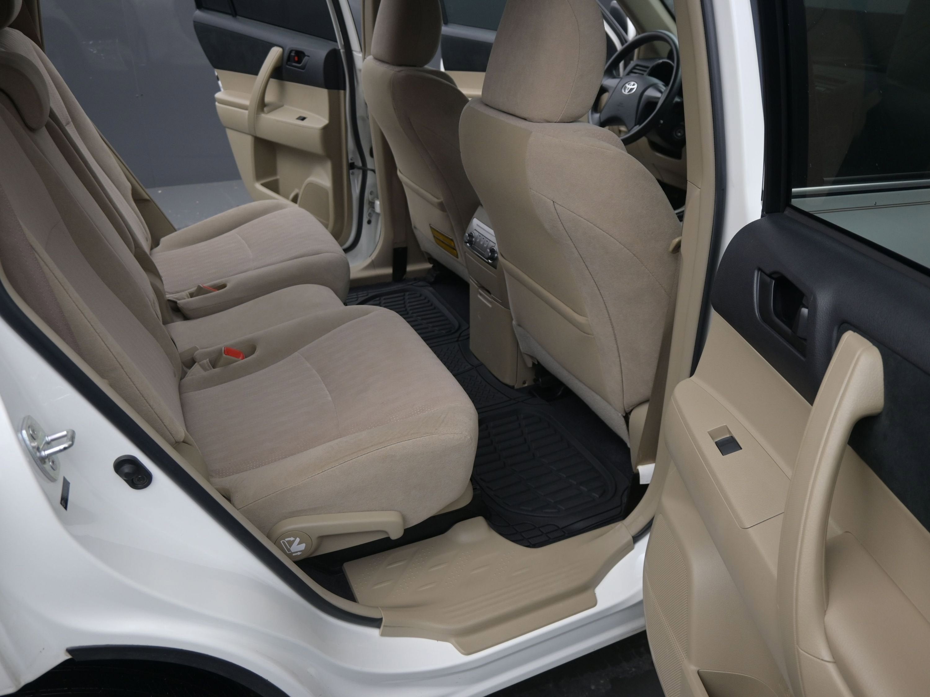 2011 Toyota Highlander Base