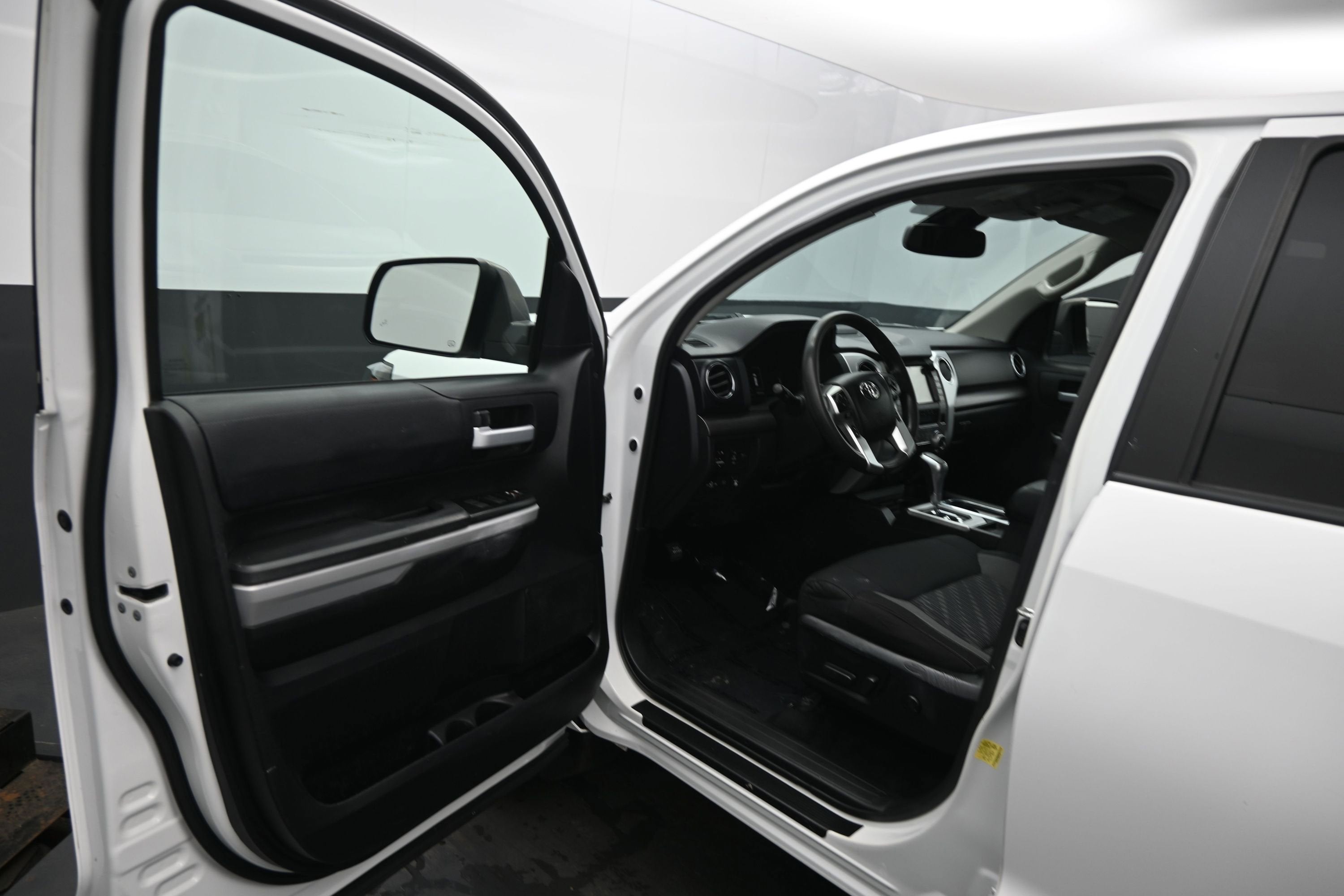 2021 Toyota Tundra 2WD SR5