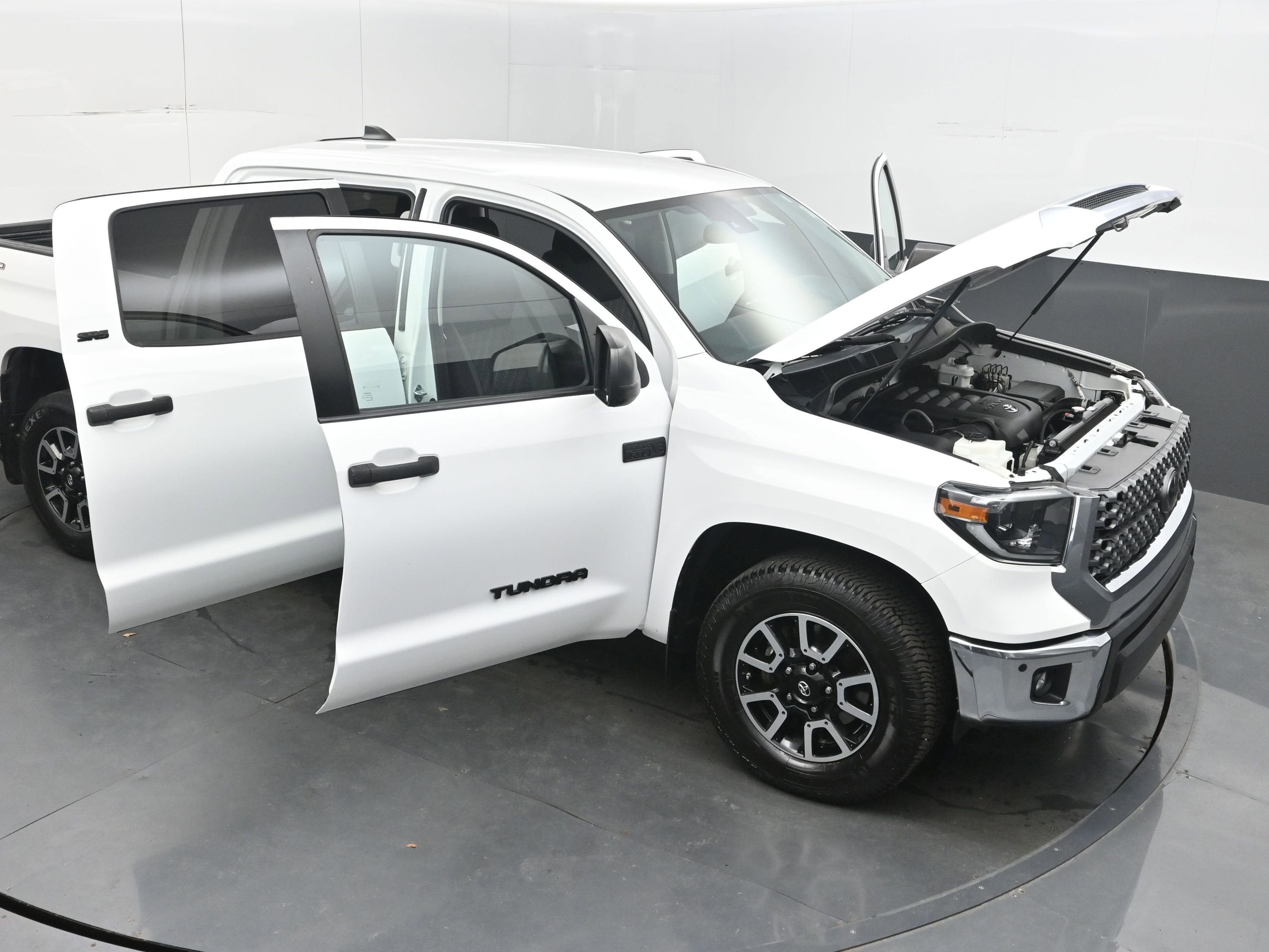 2021 Toyota Tundra 2WD SR5