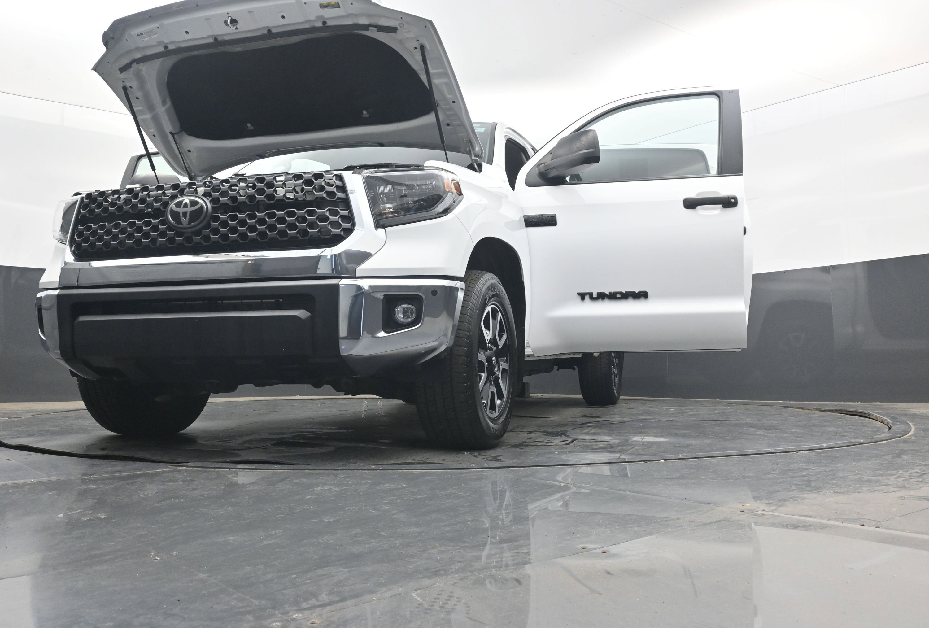 2021 Toyota Tundra 2WD SR5