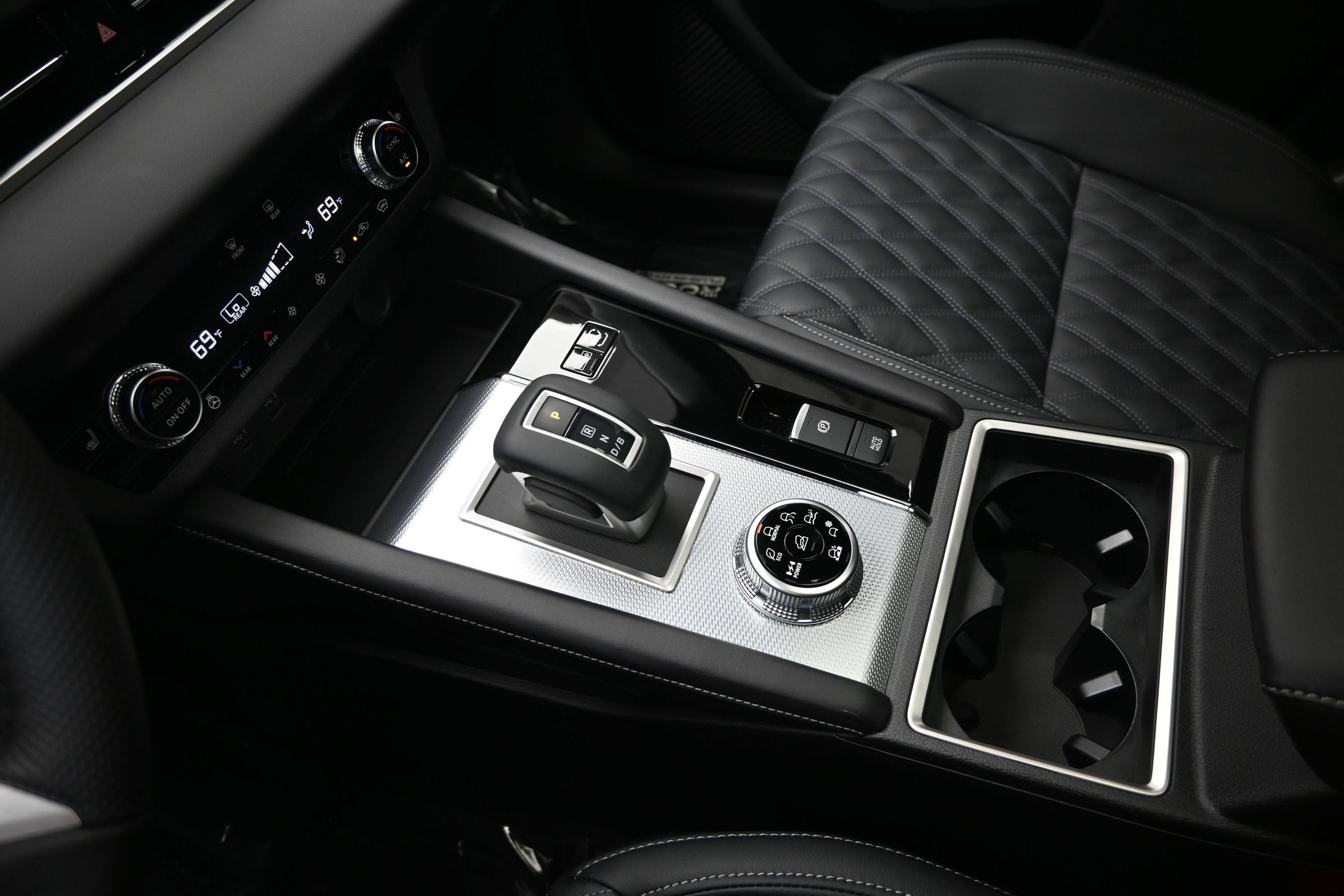2026 Nissan ROGUE PHEV Platinum