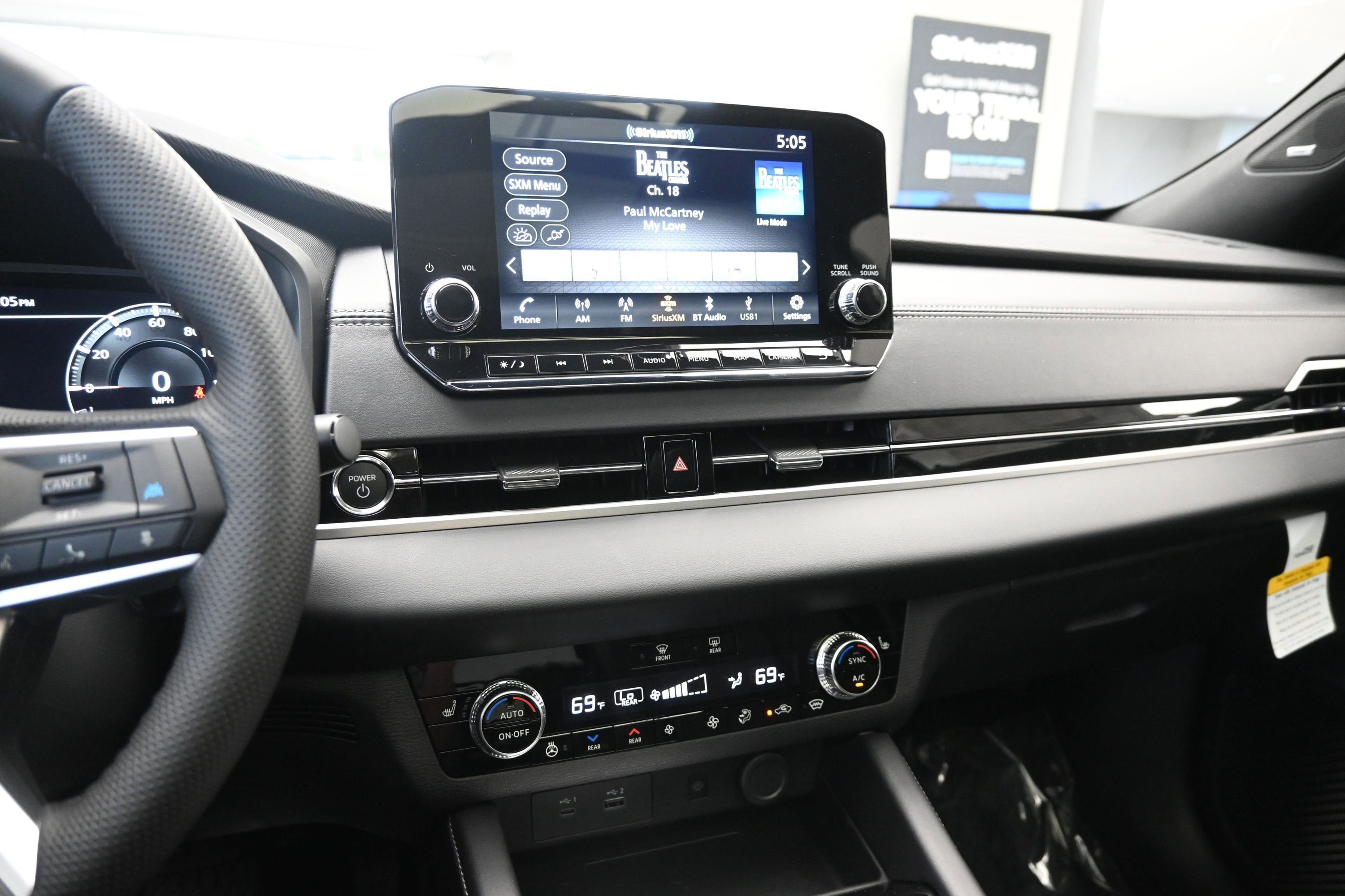2026 Nissan ROGUE PHEV Platinum