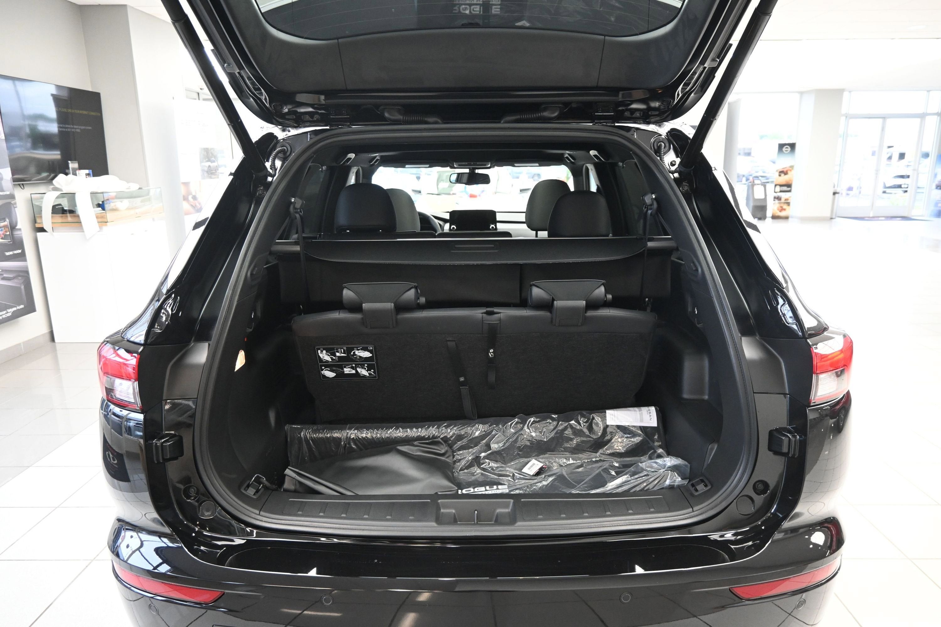 2026 Nissan ROGUE PHEV Platinum