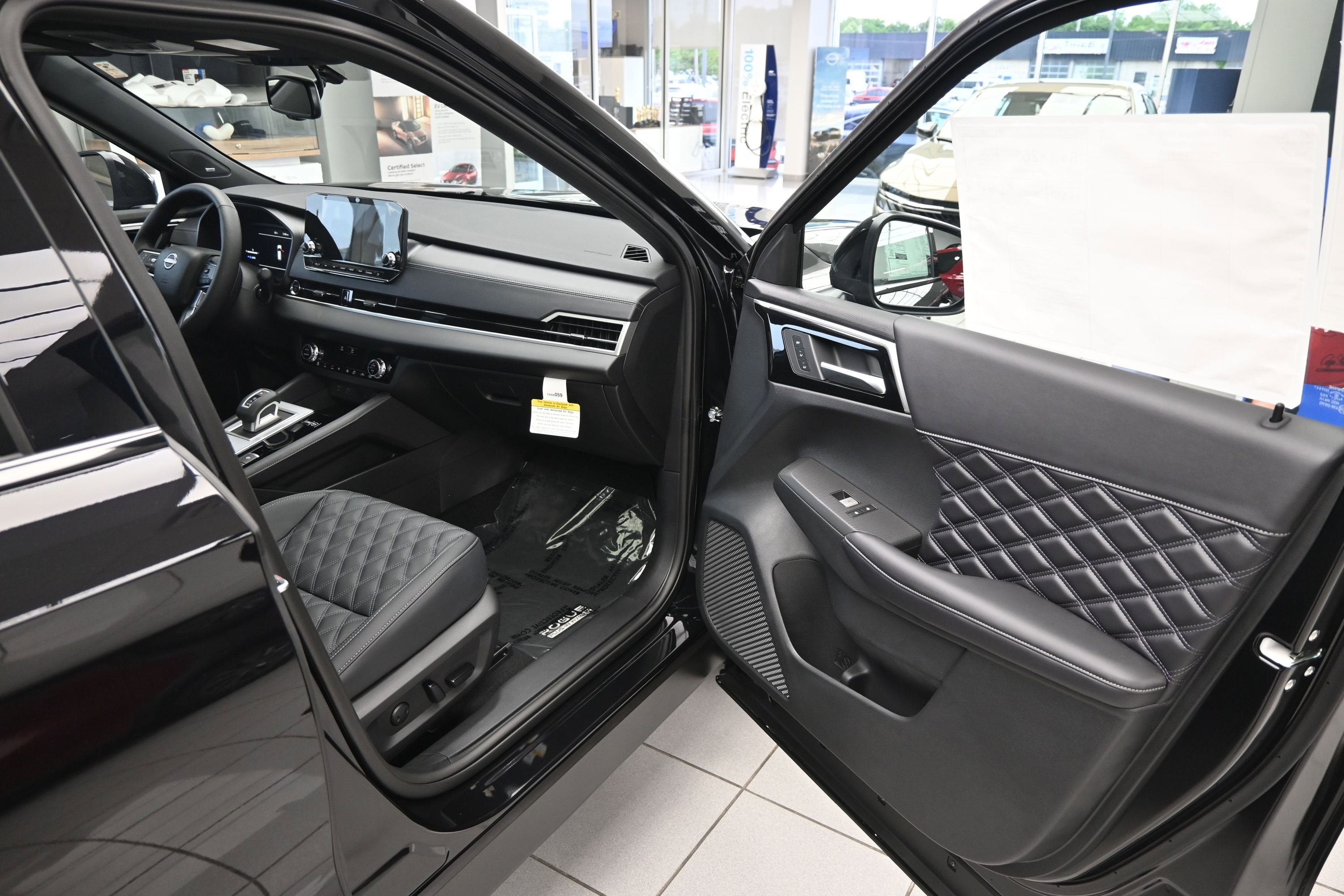 2026 Nissan ROGUE PHEV Platinum