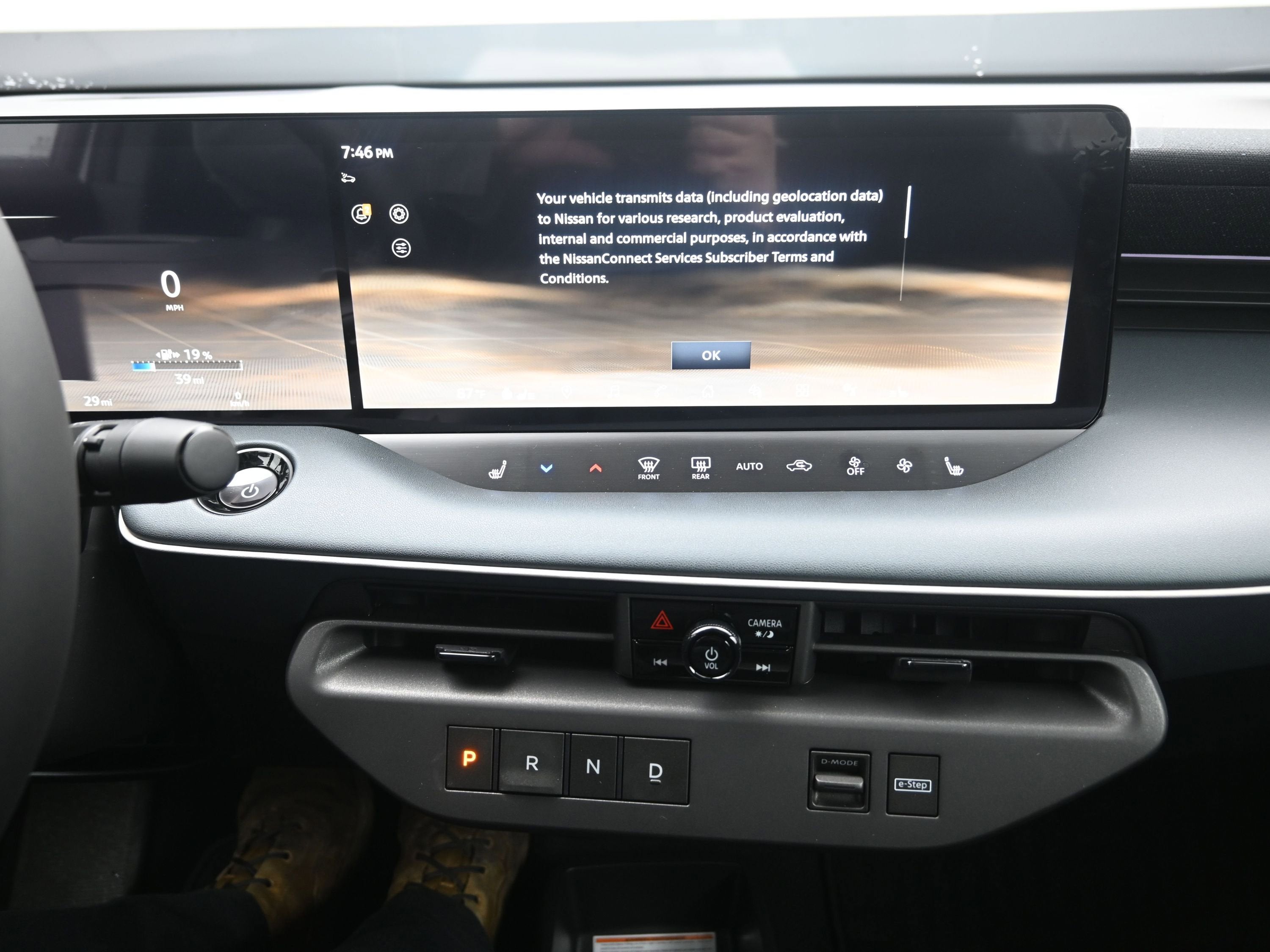 2026 Nissan LEAF PLATINUM+