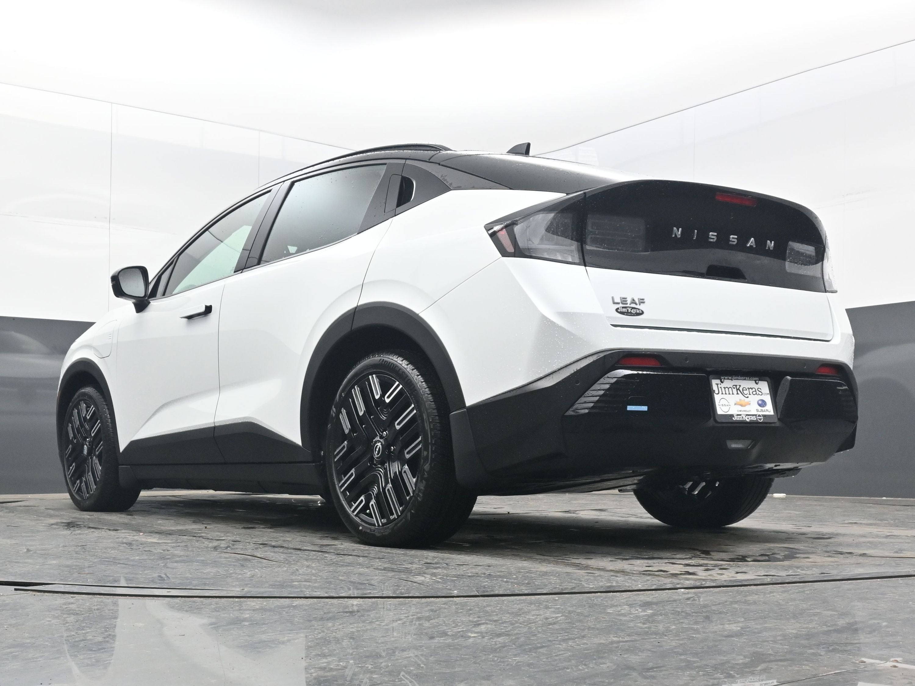 2026 Nissan LEAF PLATINUM+