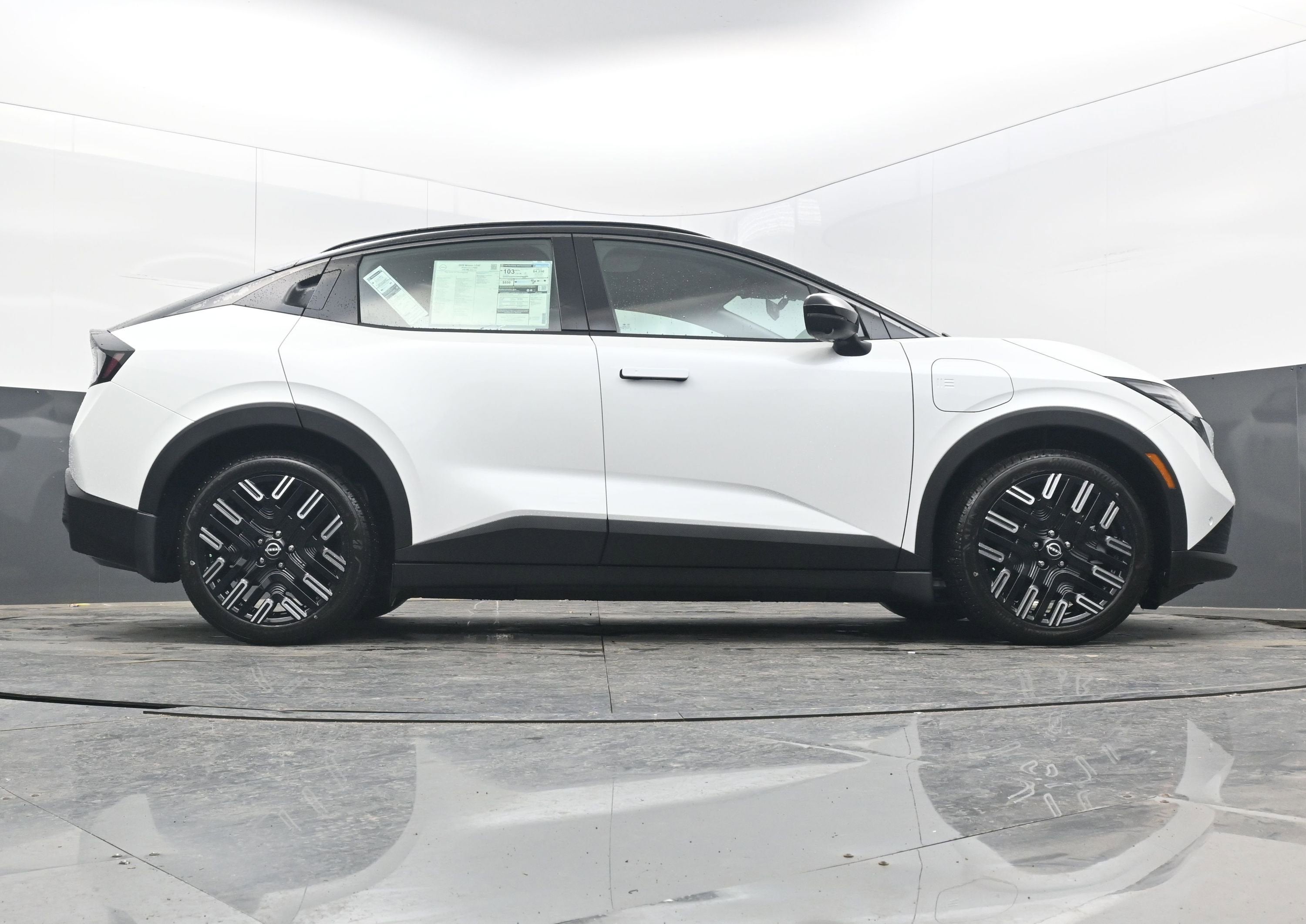 2026 Nissan LEAF PLATINUM+