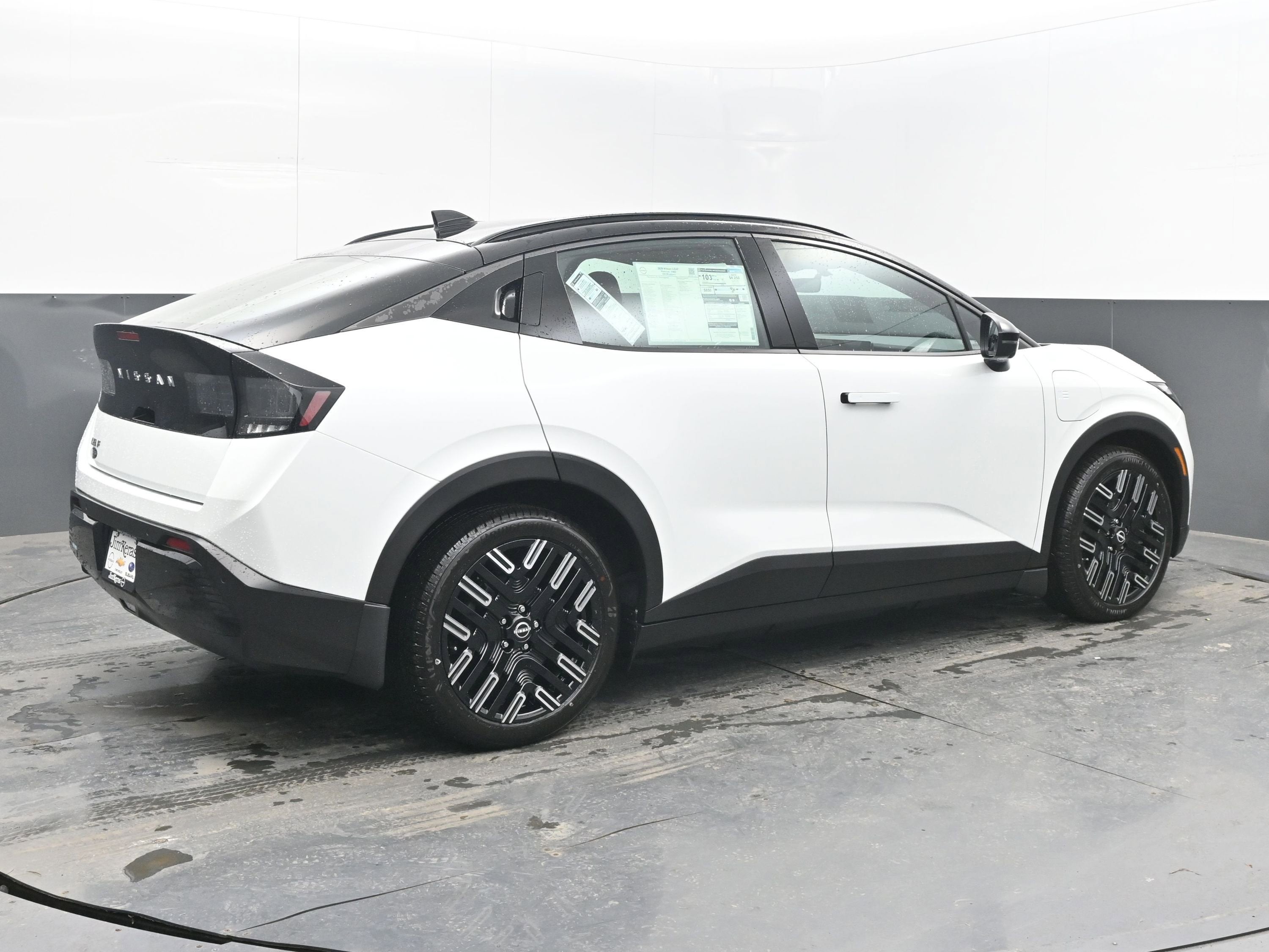 2026 Nissan LEAF PLATINUM+